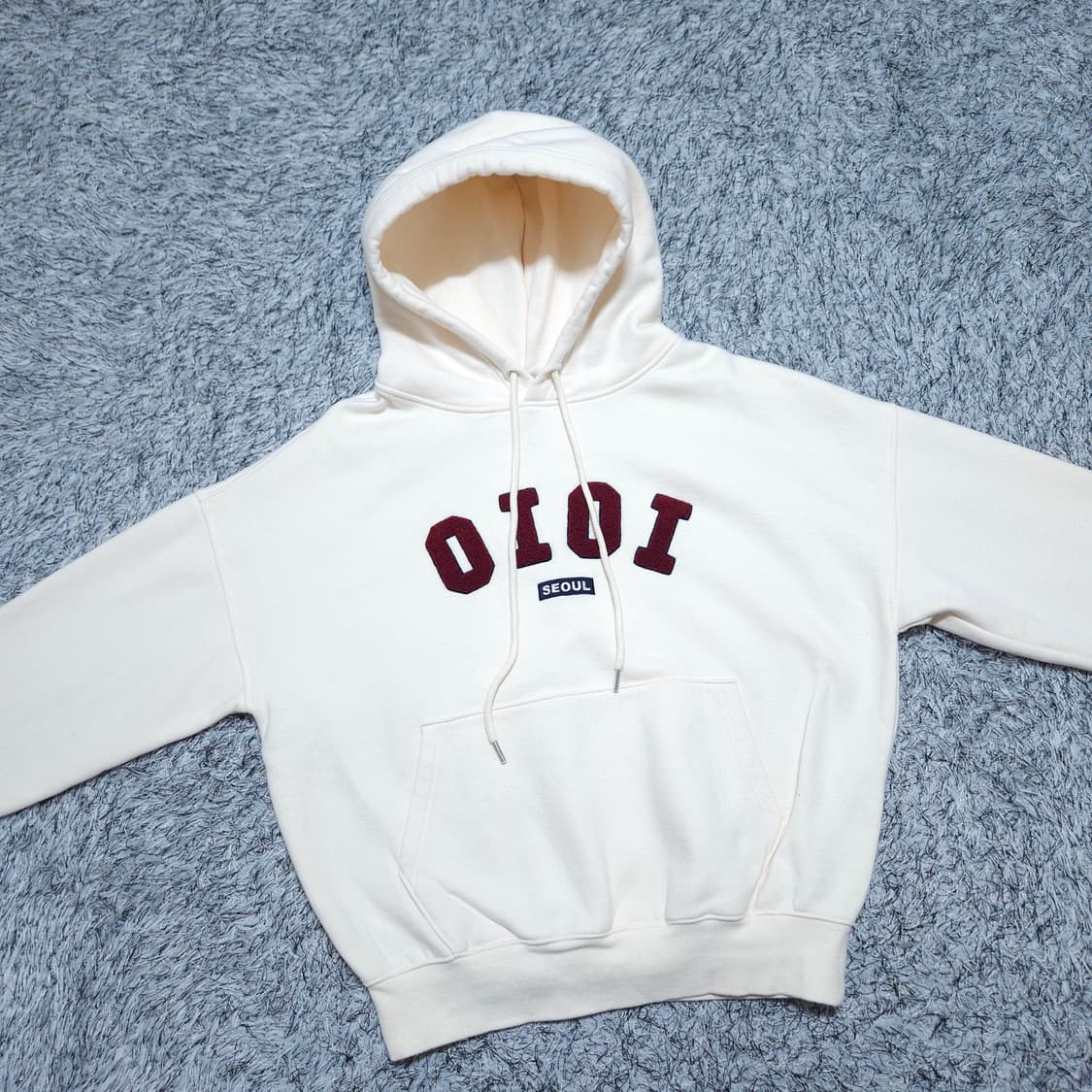 오아이오아이OiOi) M 여자 오버핏 크림 기모후드티 / 왕눈이샵 상품이미지2