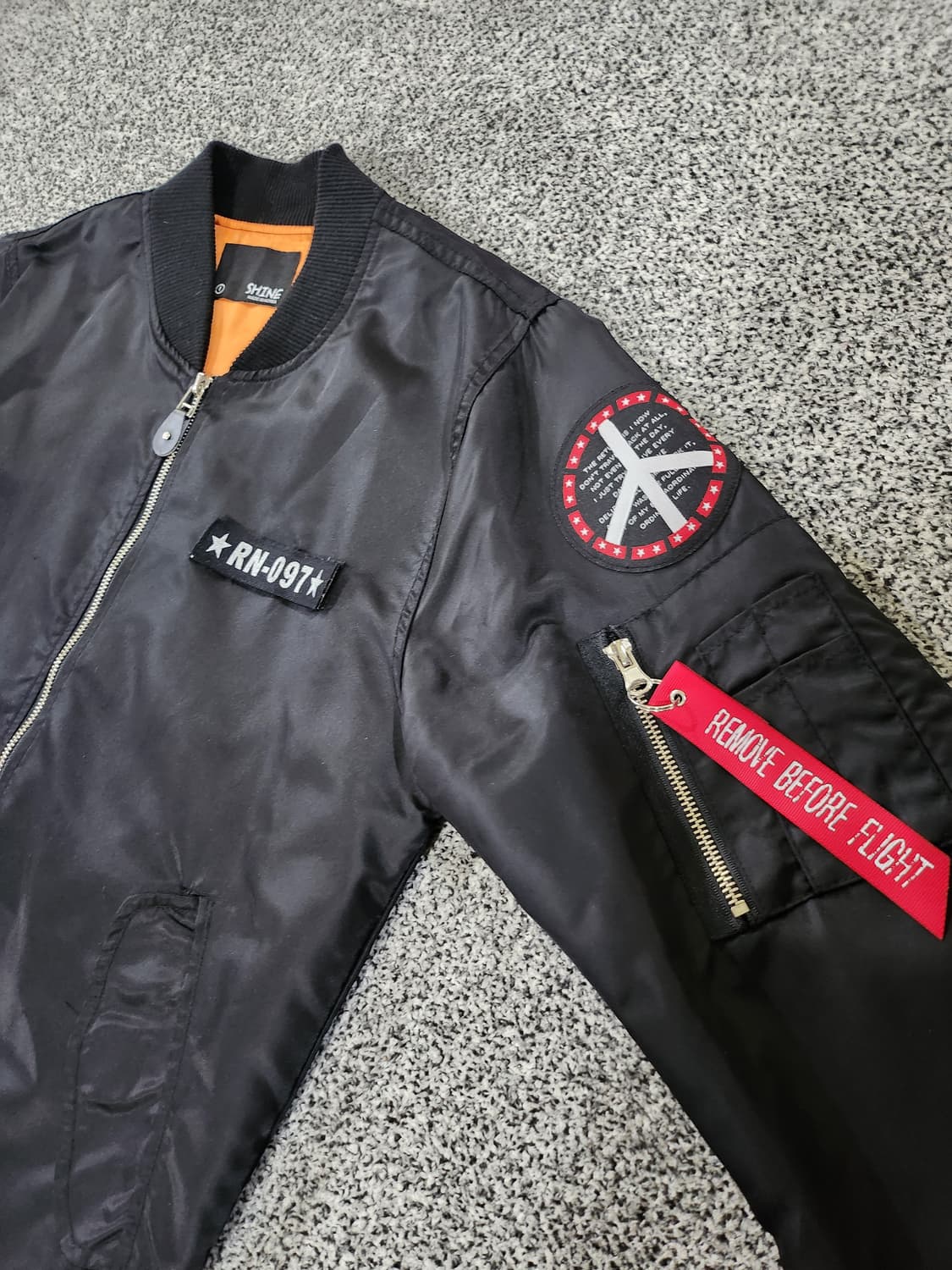 유니크한 패치 디테일! 블랙 MA-1 항공점퍼 -L 상품이미지4