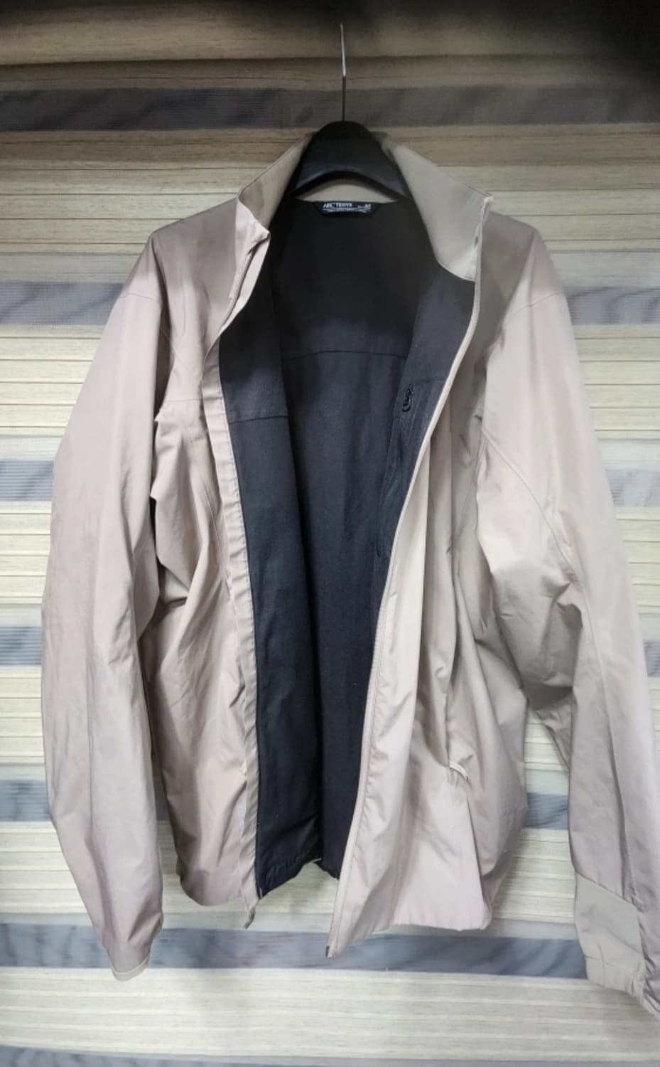 아크테릭스   솔라노  논후드  상품이미지4