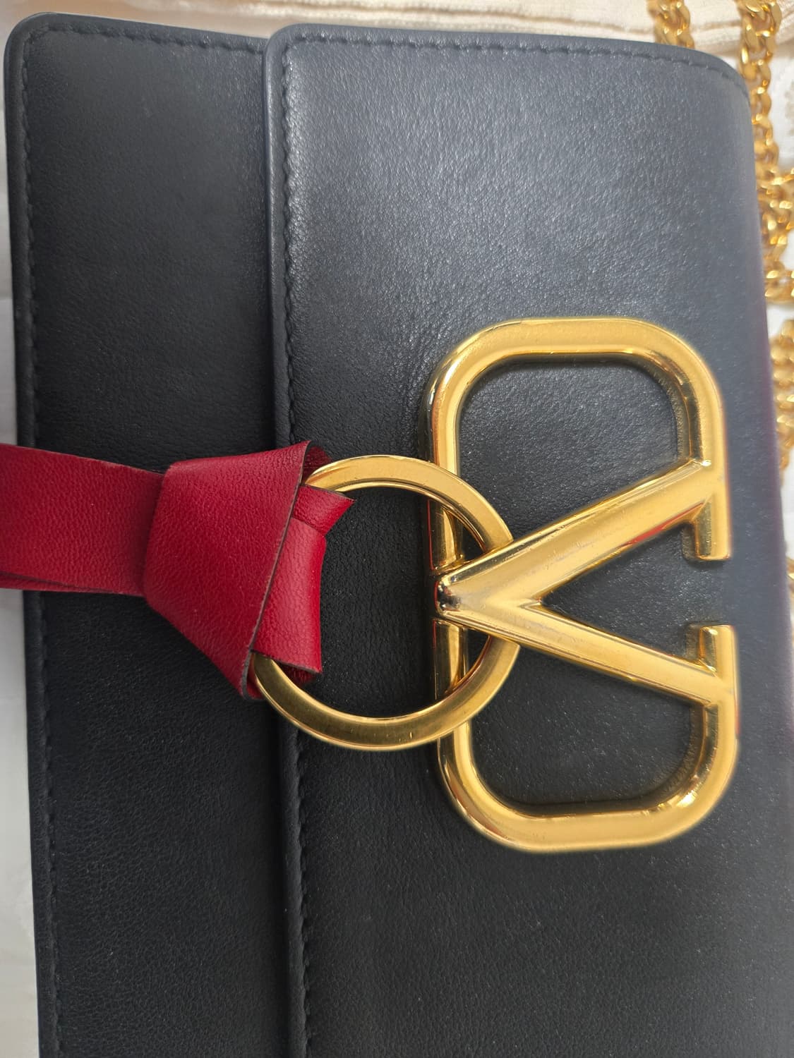 발렌티노 V링 리본 크로스 미니백 상품이미지3