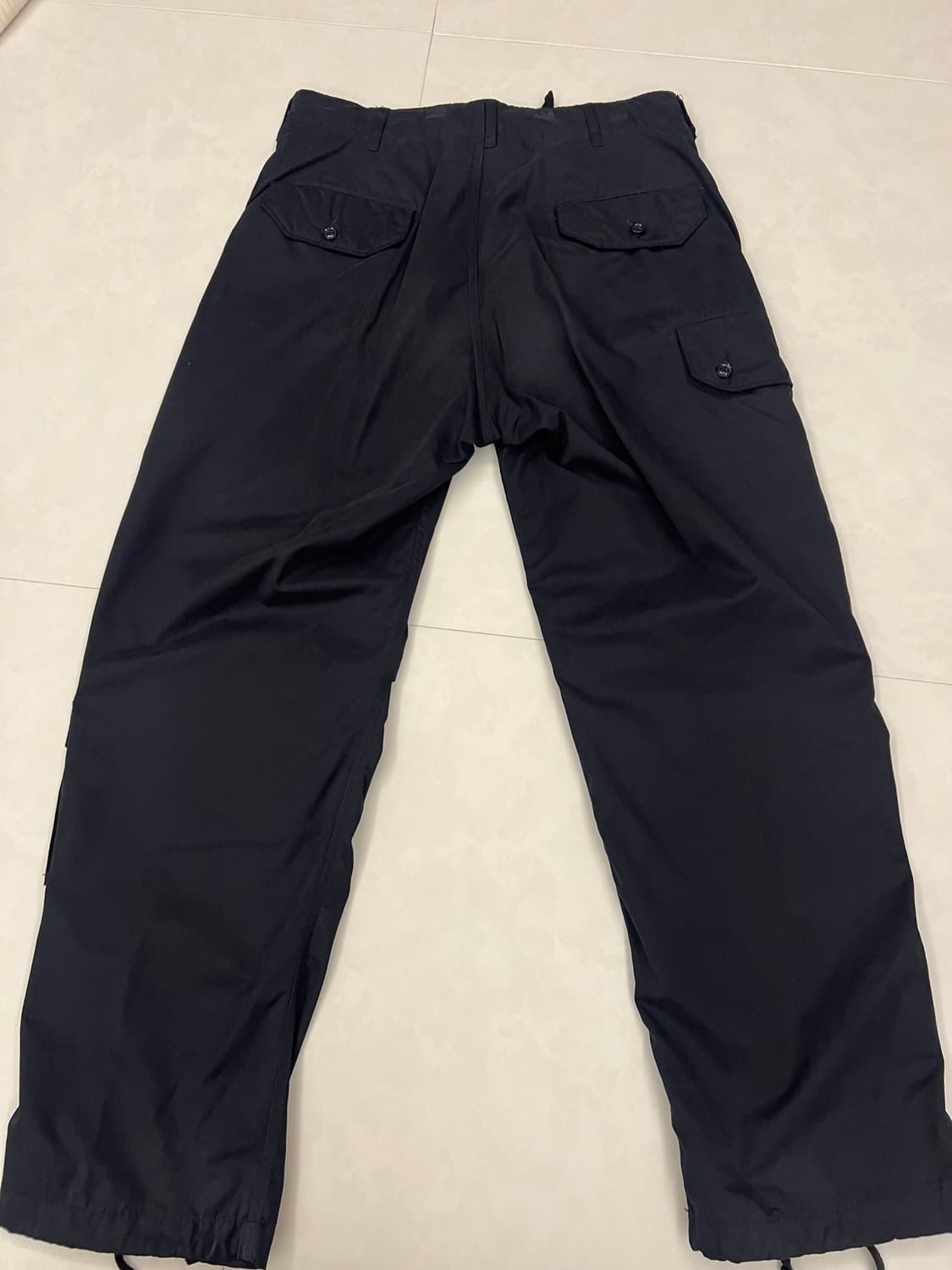 엔지니어드가먼츠 FA팬츠 네이비색상 S사이즈 판매합니다. 상품이미지2