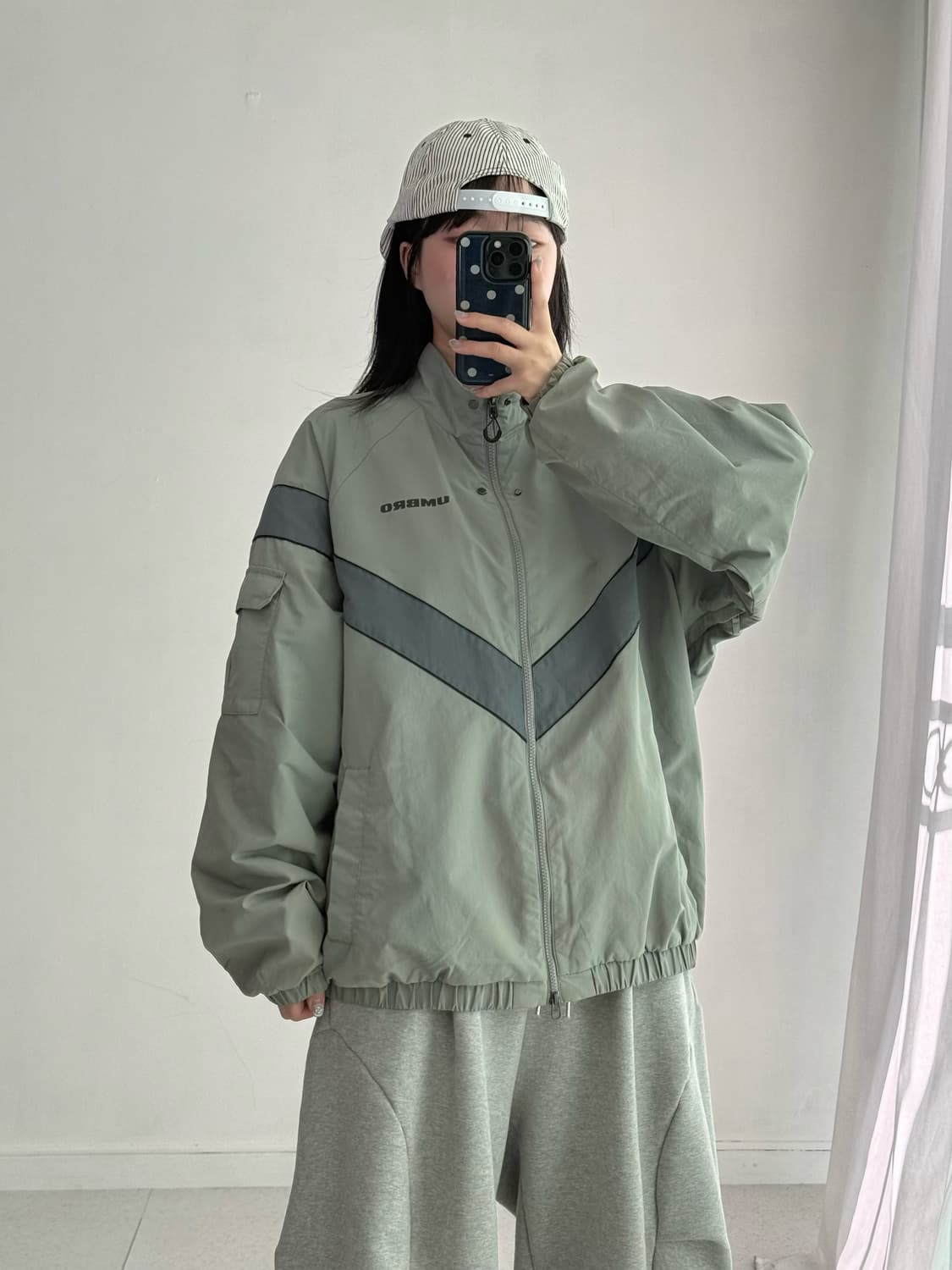 엄브로 US 카키 바람막이 상품이미지1