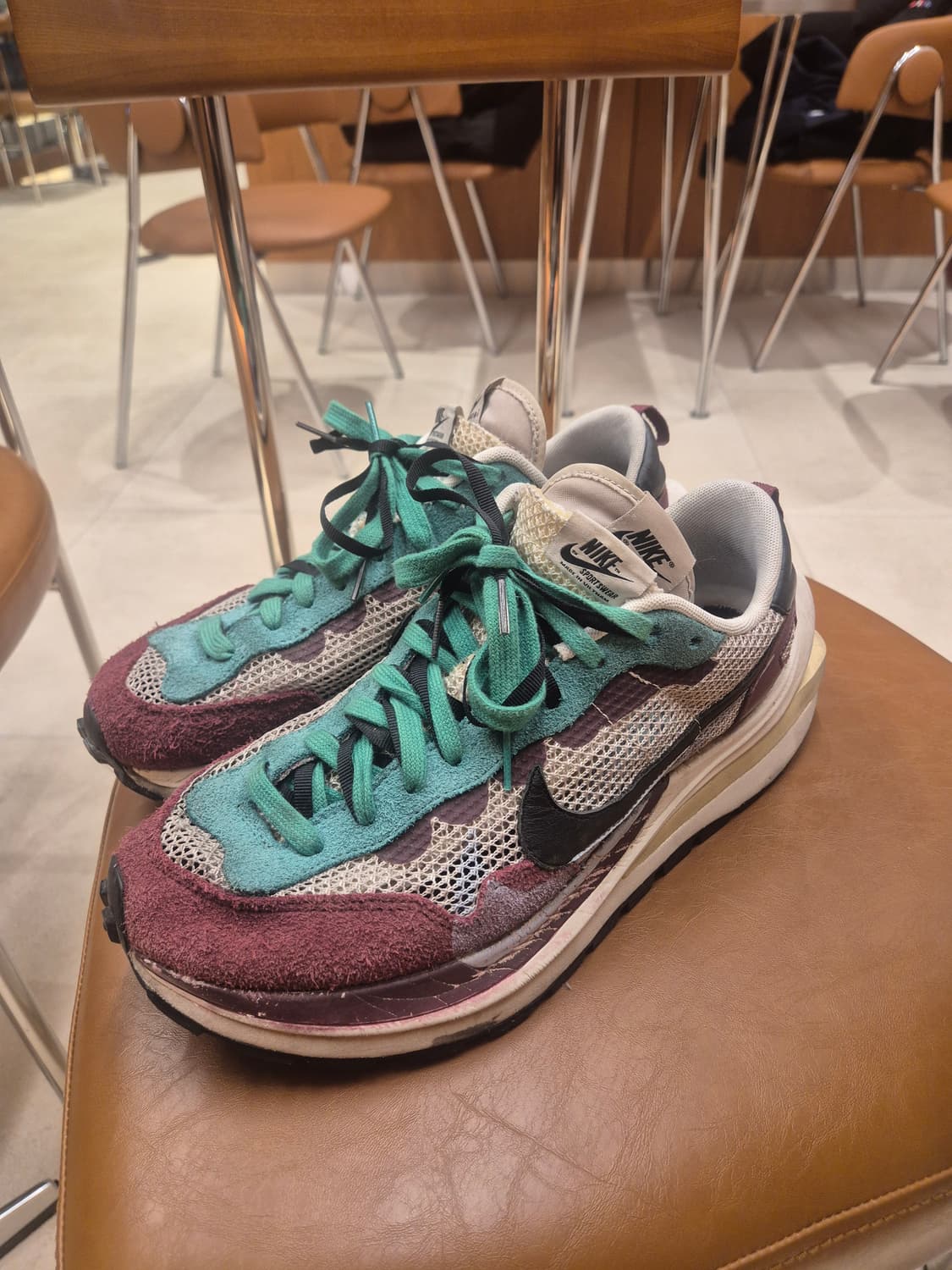 나이키 사카이 베이퍼와플 빌런레드 상품이미지2