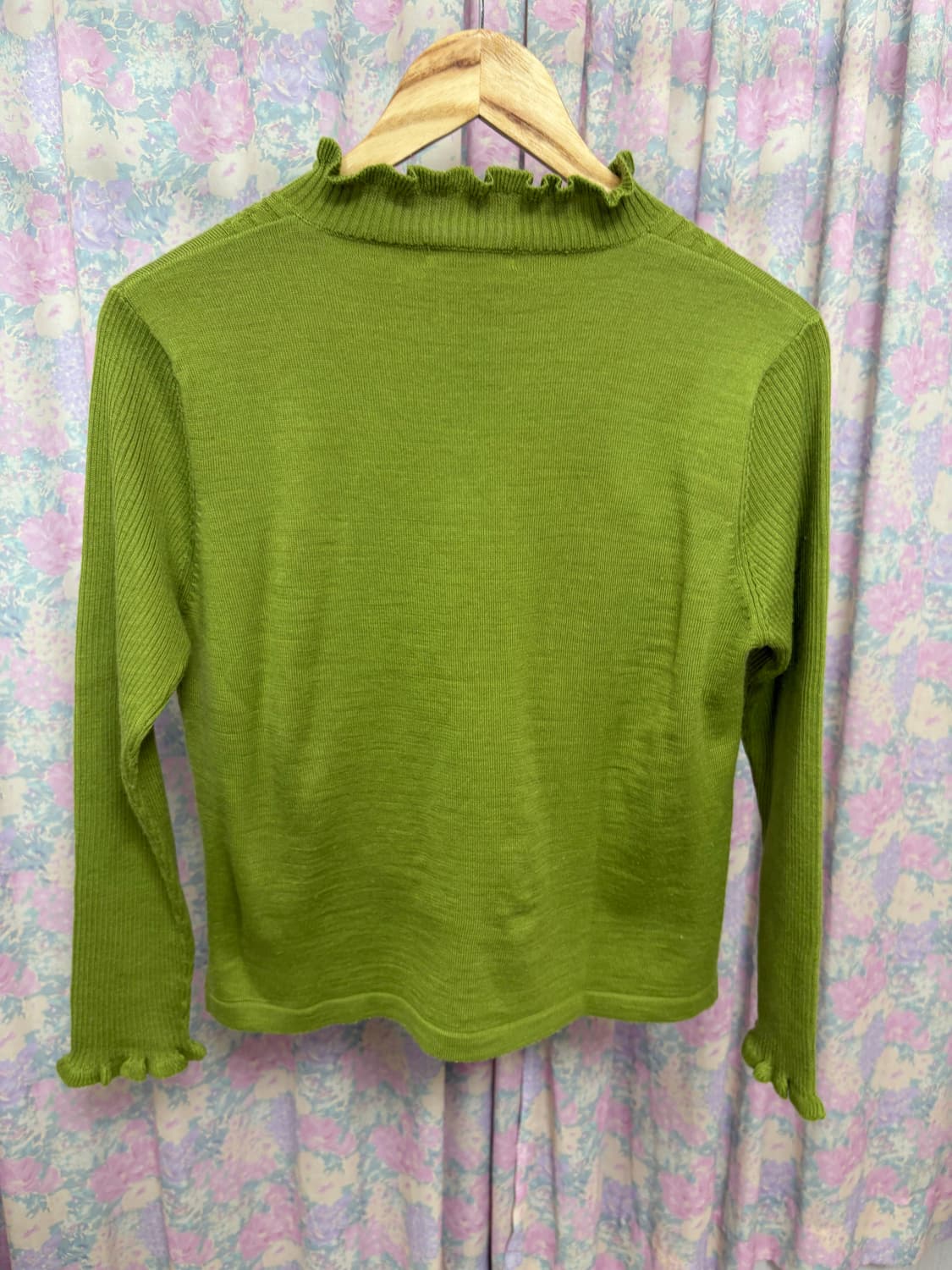 연두 버튼 긴소매 니트 상품이미지9