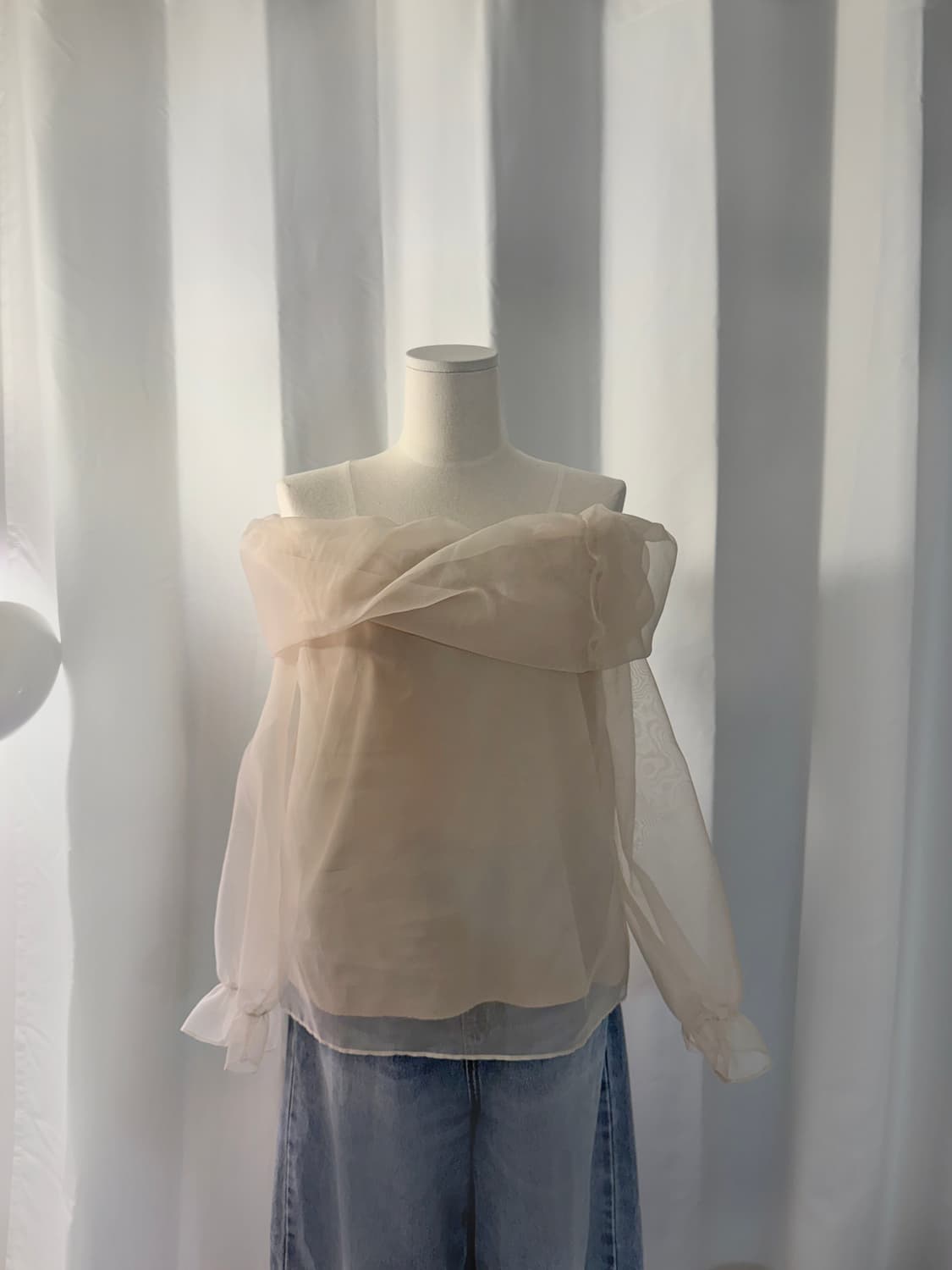organza 소재 오프숄더 블라우스 상품이미지5