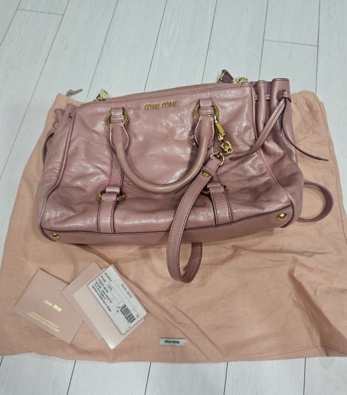 미우미우 비텔로샤인백 상품이미지3