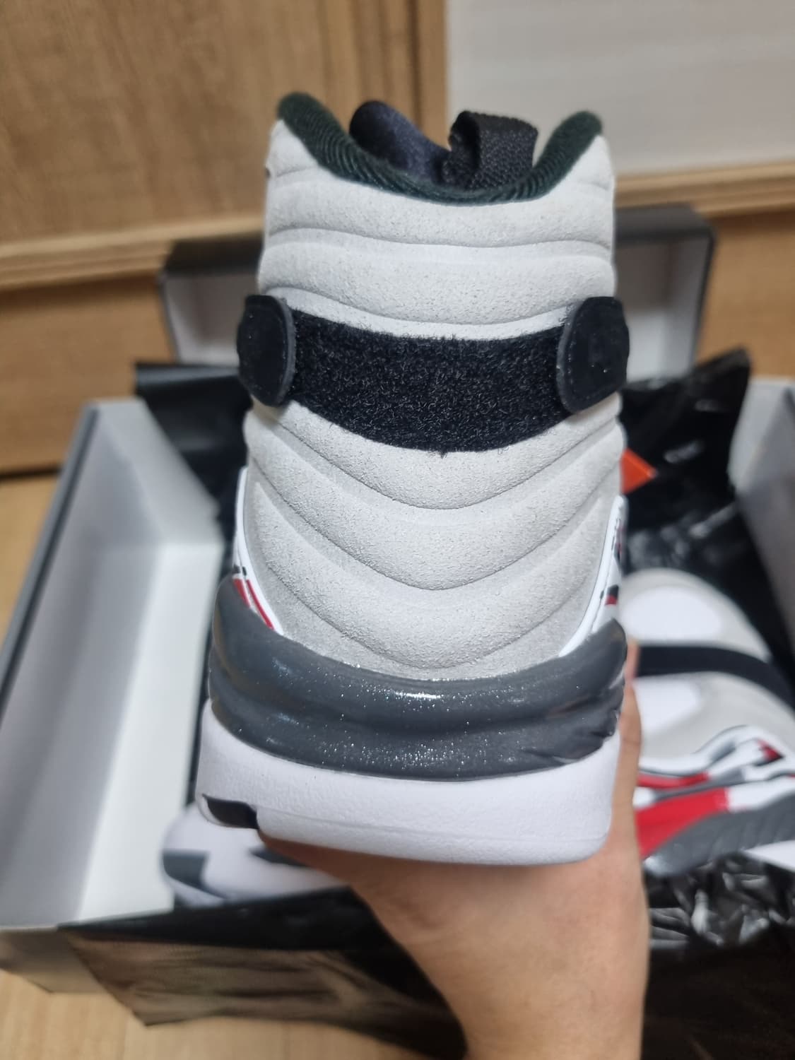 나이키 조던8 벅스버니 2025 275새상품 상품이미지3