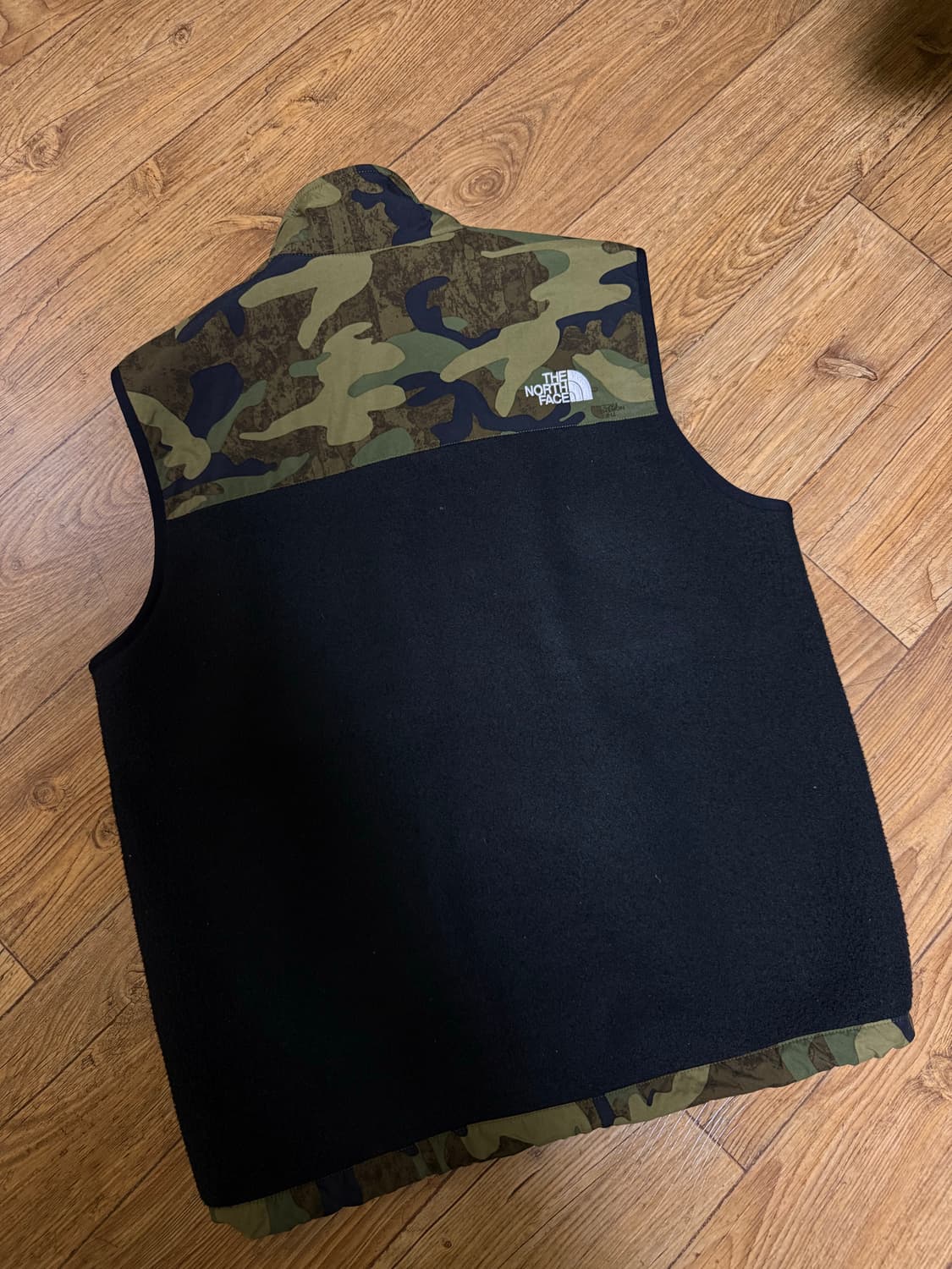 일본판 노스페이스 플리스 카모 조끼 상품이미지2