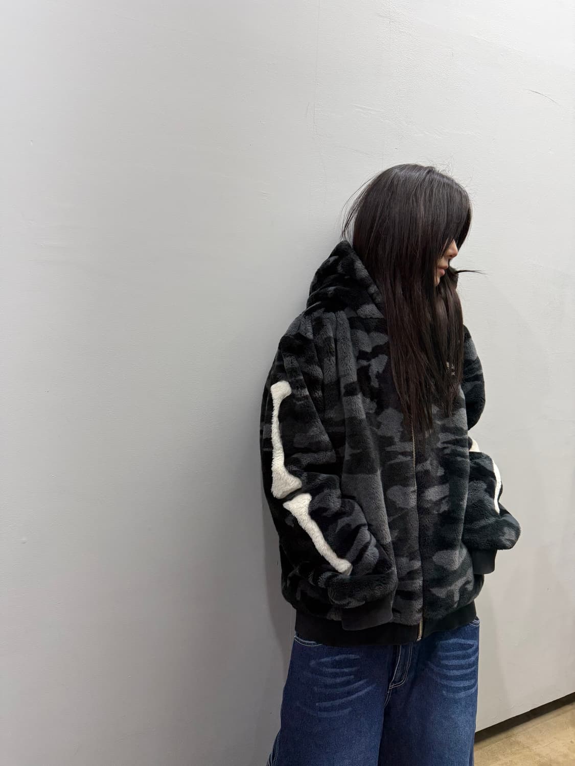 밴슨 오버핏 본 디테일 퍼 후드집업 상품이미지3