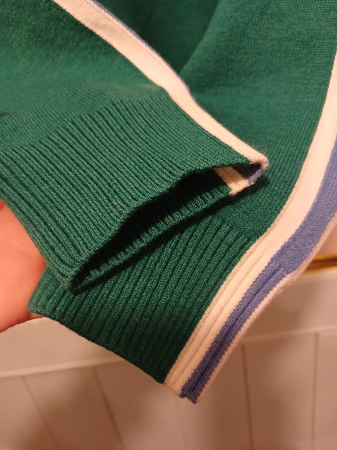 베네통 정품 여성 니트 긴팔 카라티 90 (S) 사이즈 상품이미지4