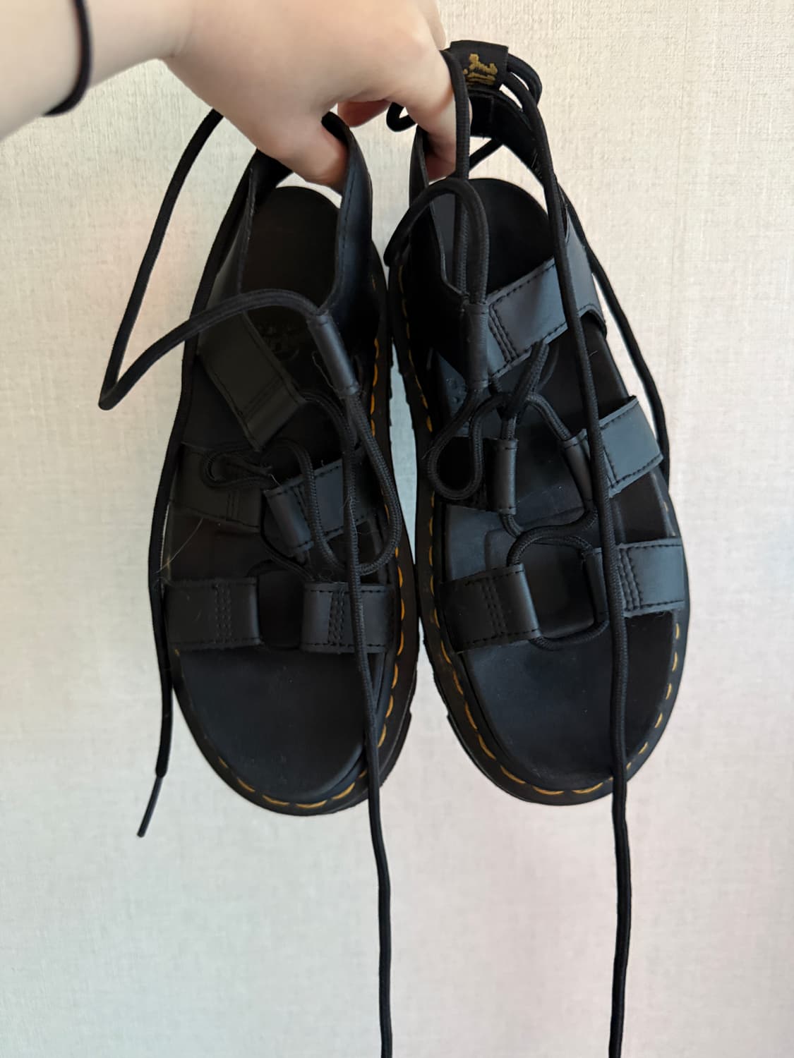 닥터마틴 나틸라 샌들 24641001 상품이미지2