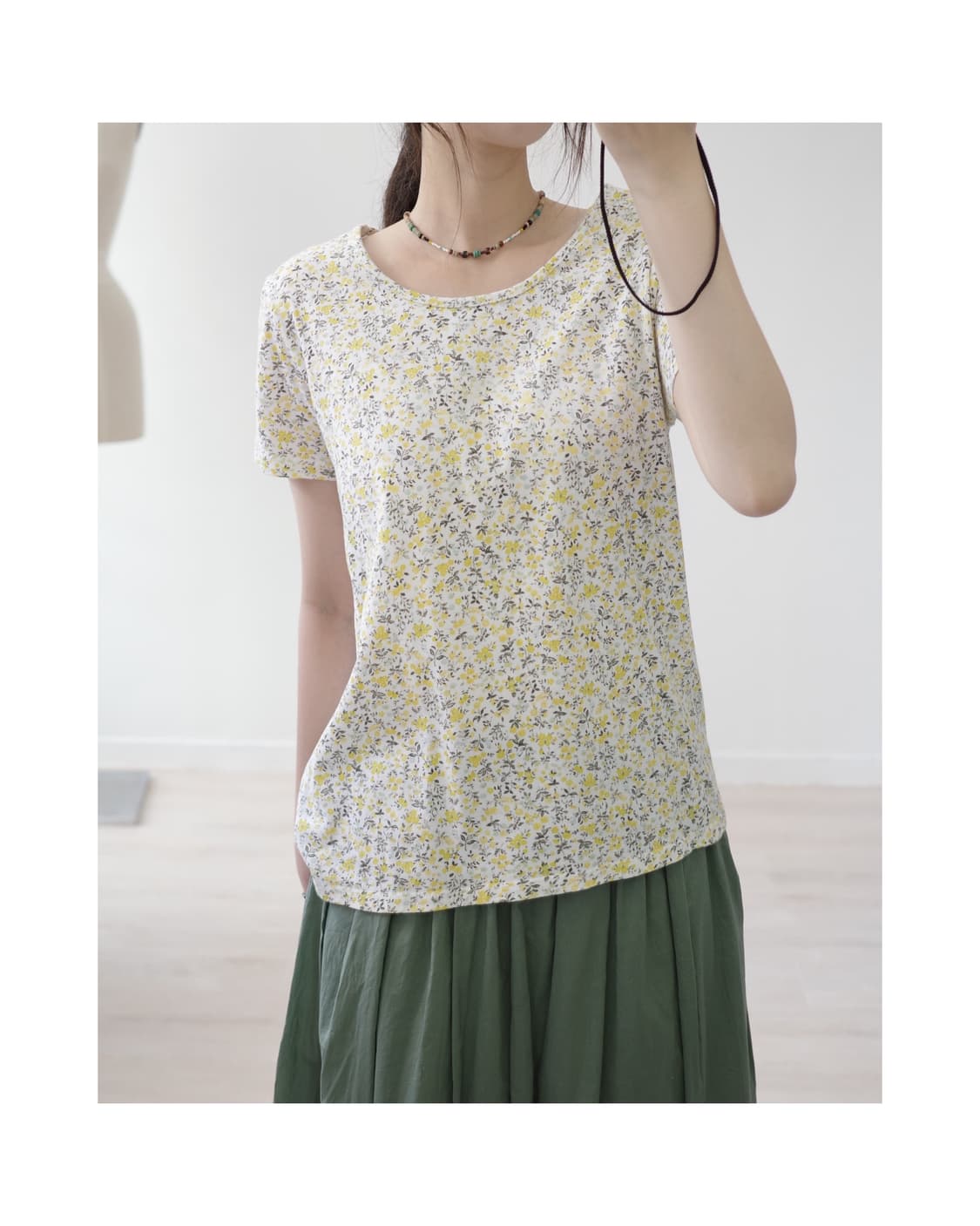  Tiny flower patterned short-sleeve top 상품이미지1