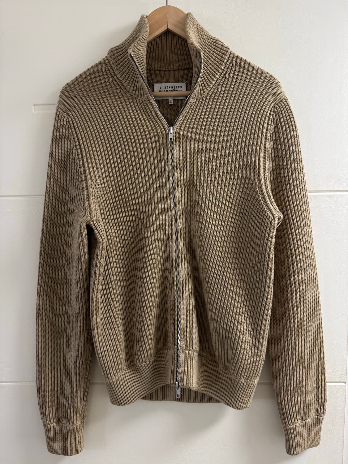 메종 마르지엘라 리브 집업 니트 하이넥 가디건 (S) 베이지 상품이미지1