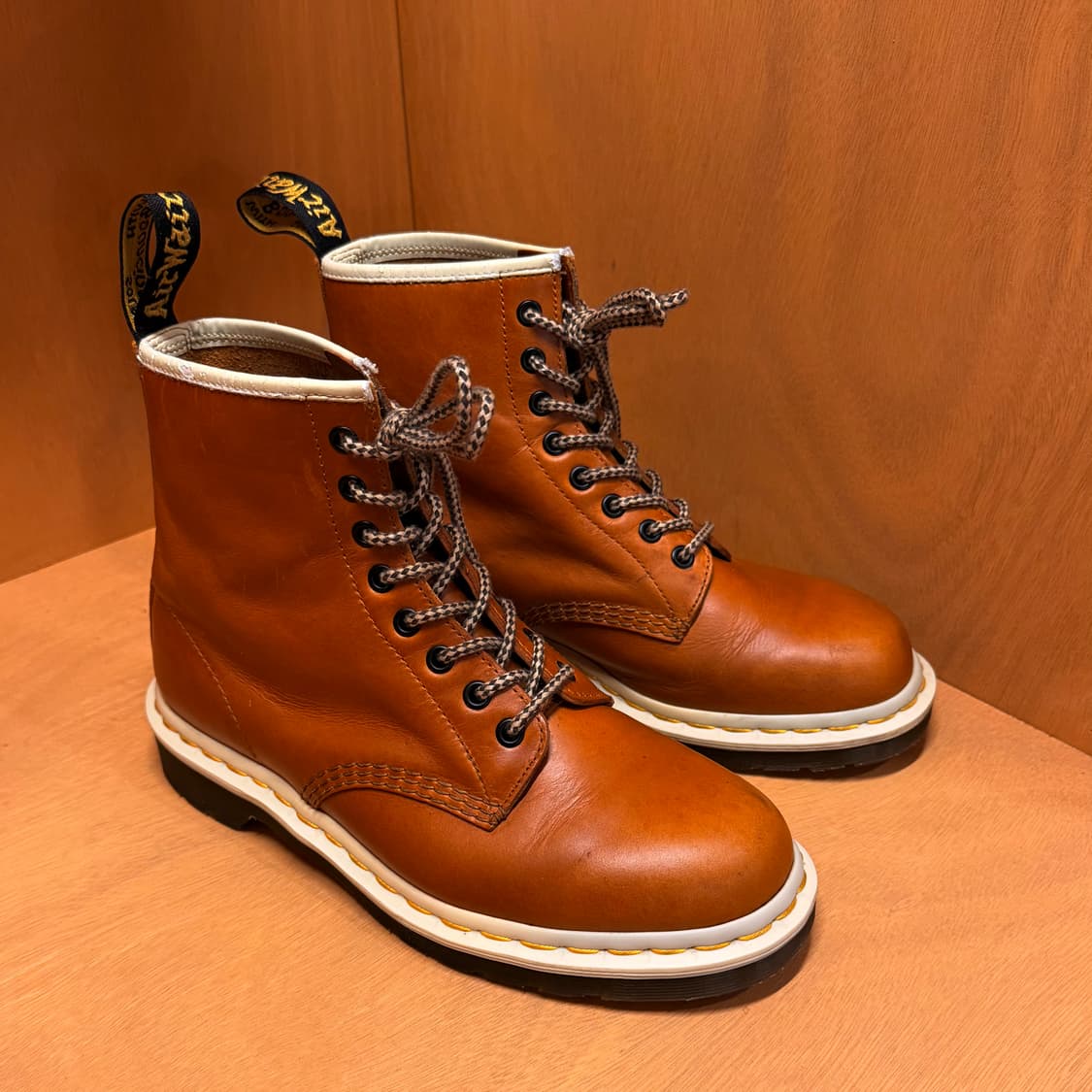 닥터마틴 1460 탄 브라운 부츠 8홀 260 상품이미지5