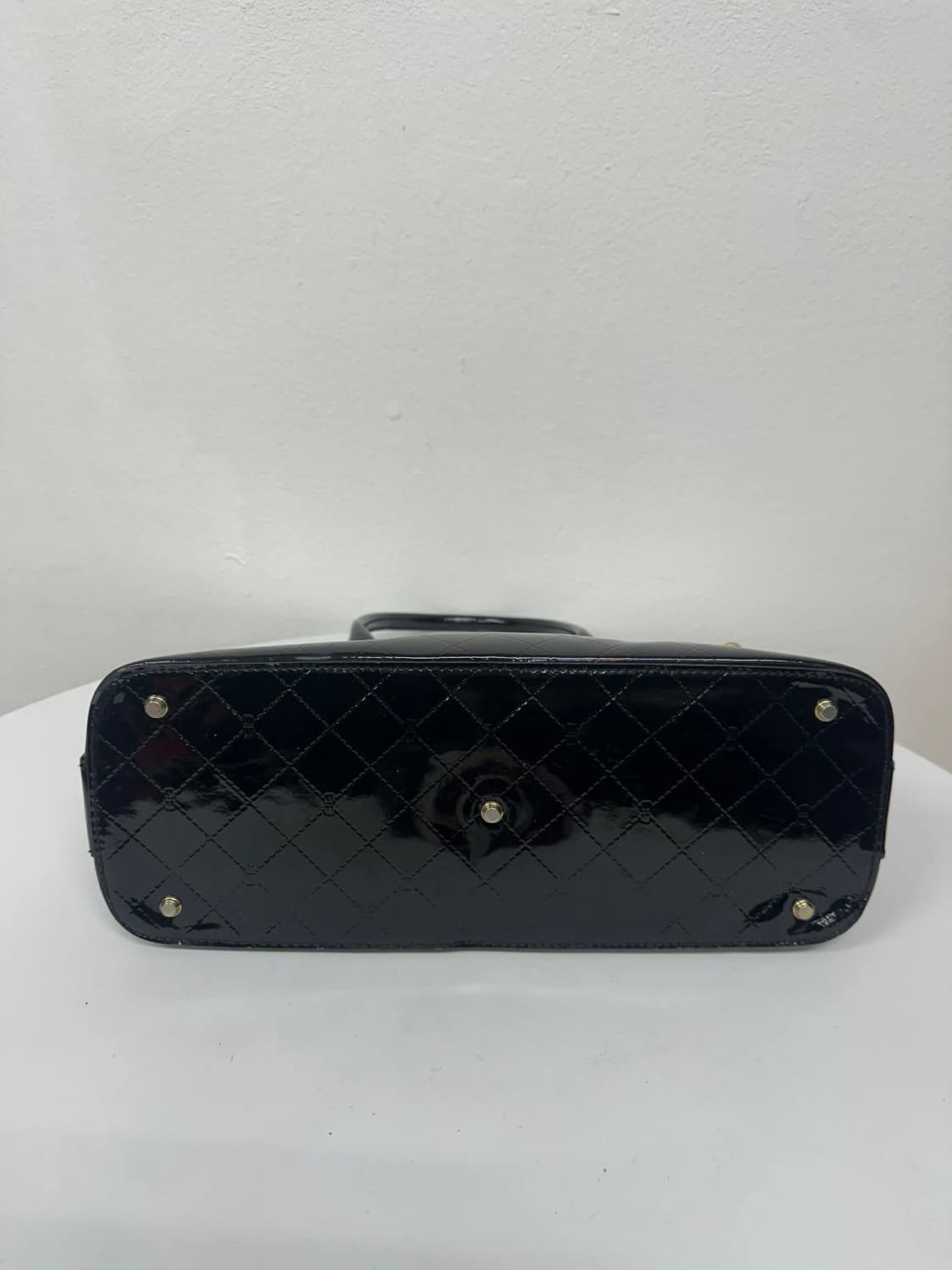 발렌시아가 금장 토트백 에나멜 종가방 상품이미지5