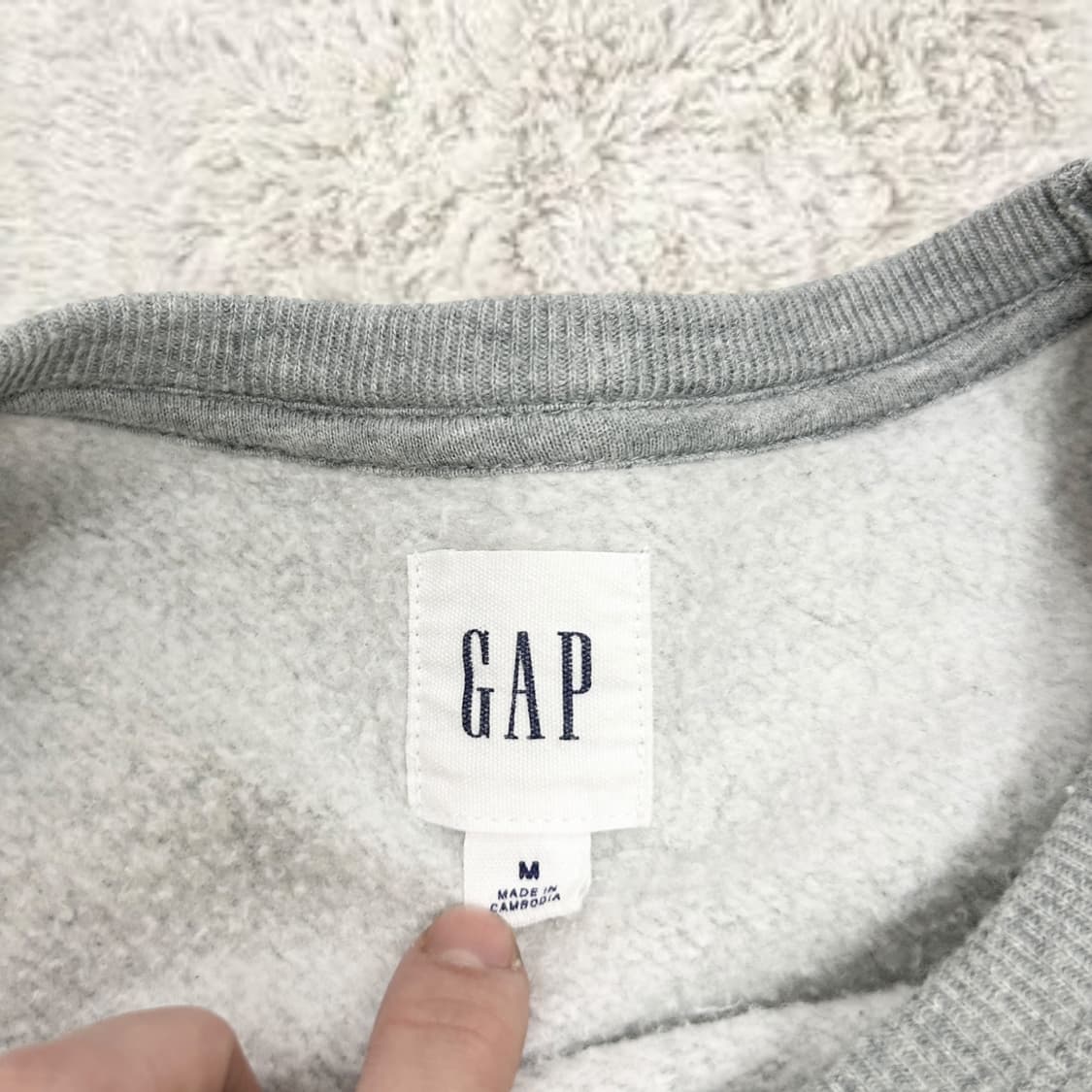 갭 빅로고 그레이 맨투맨 상품이미지6