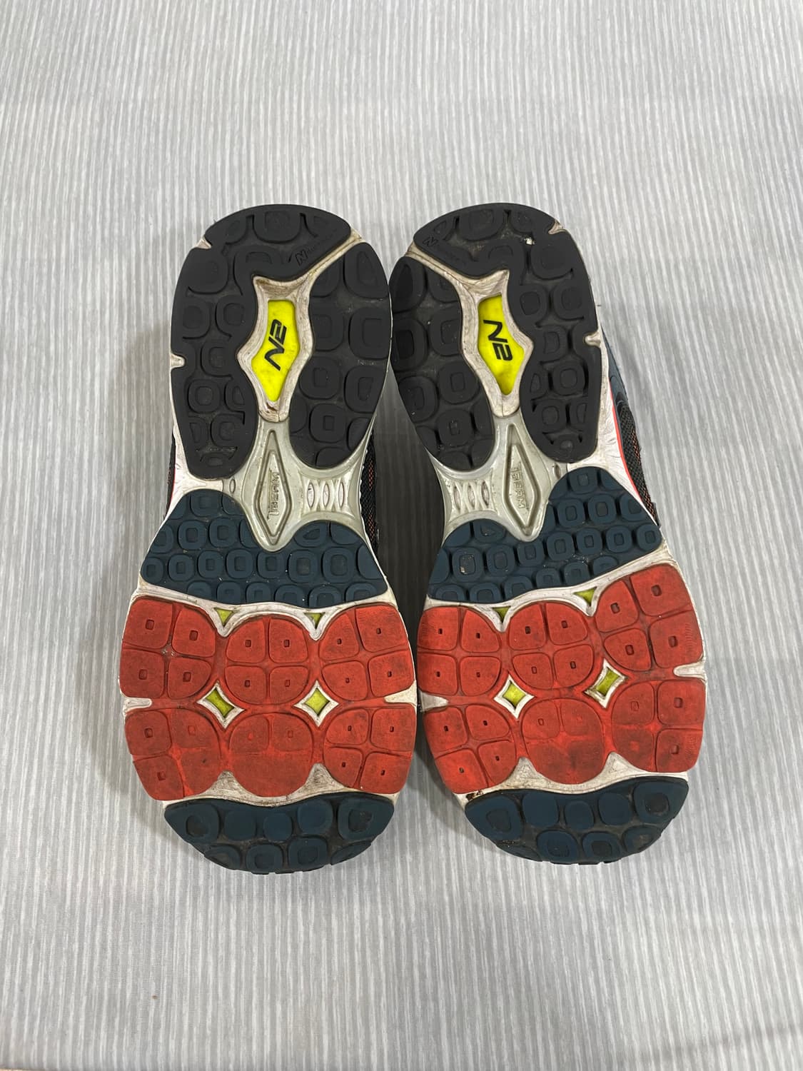 459) 뉴발란스 1260v6 운동화 270mm 상품이미지8