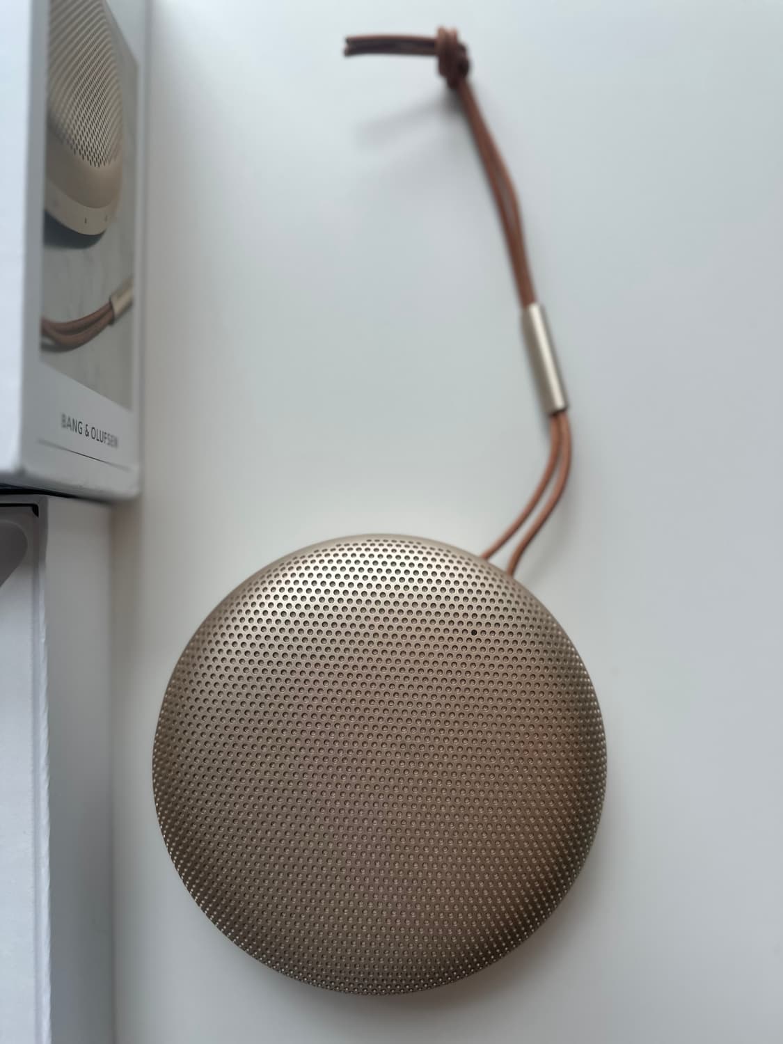 뱅앤올룹슨 b&o 베오사운드 A1 골드 2세대 상품이미지2