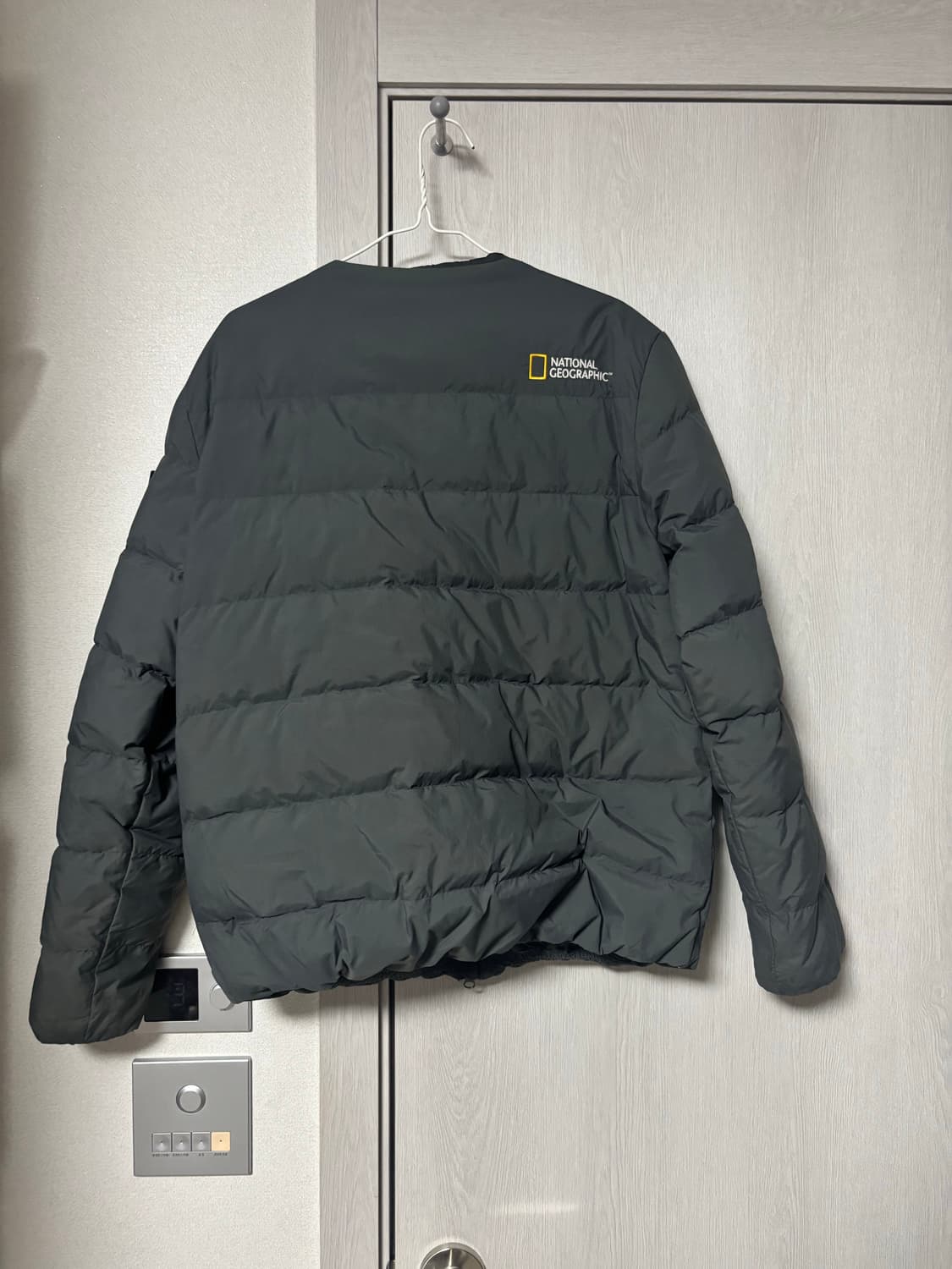 내셔널지오그래픽 덕다운 경량패딩 100 상품이미지3