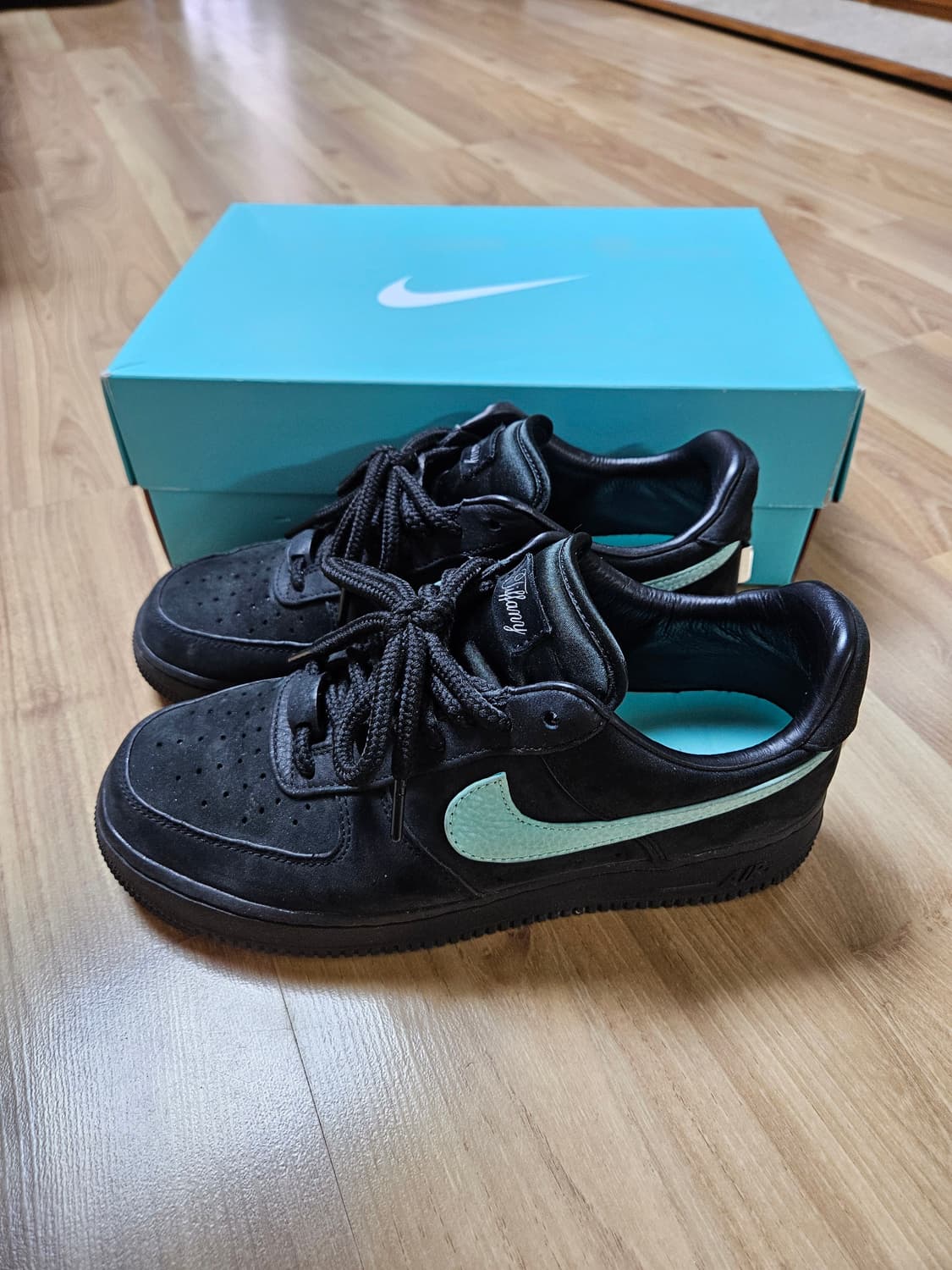 나이키 티파니 에어포스 로우 상품이미지1