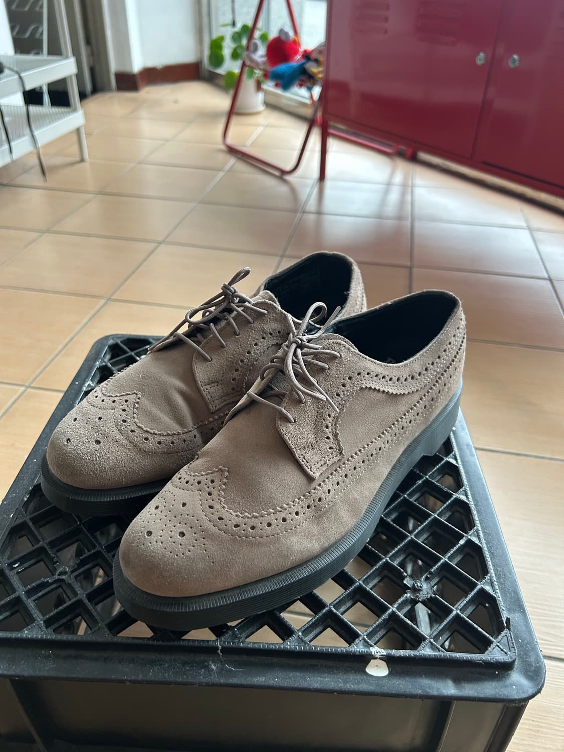 닥터마틴 스웨이드 윙팁 옥스포드슈즈 상품이미지1