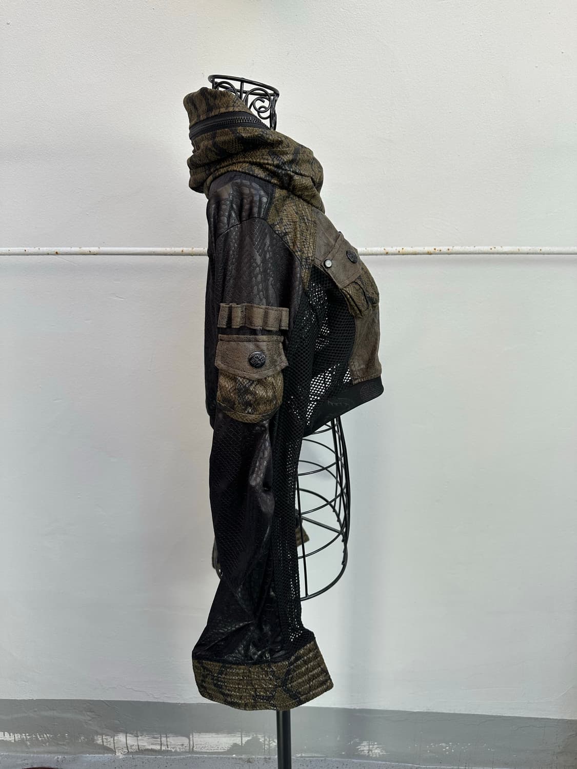 Qutie Frash 파이톤 크롭자켓 상품이미지5