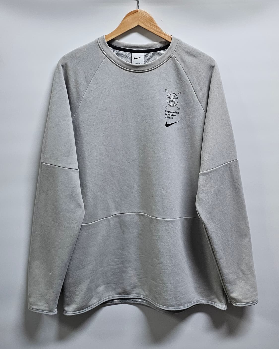 나이키 드라이핏 그래픽 피티니스 크루넥 L 상품이미지1