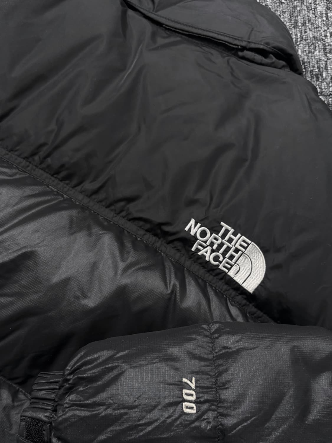 노스페이스 블랙 눕시 700 패딩 자켓 상품이미지7