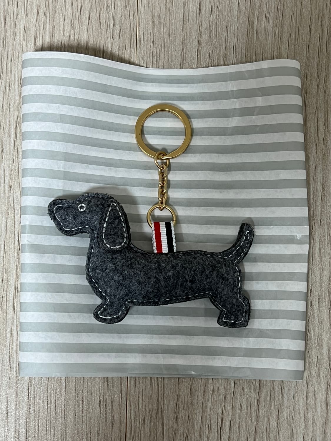 톰브라운 성수 헥터 키링 판매합니다 ! 상품이미지2