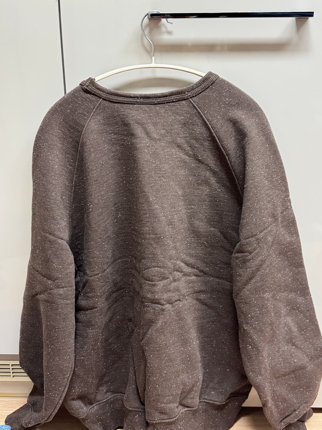 프리즘웍스 OG BOCAI 맨투맨 다크브라운 색상 XL사이즈 상품이미지2