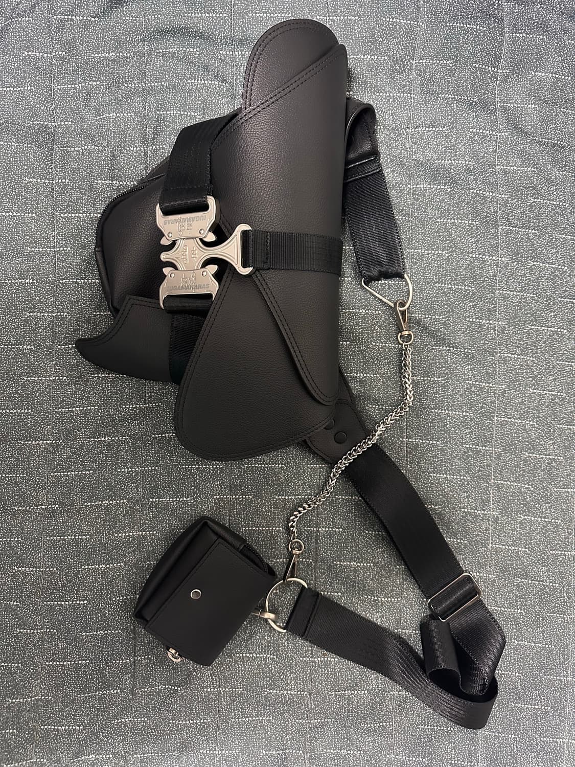 이우가마카라스 버클백 상품이미지1