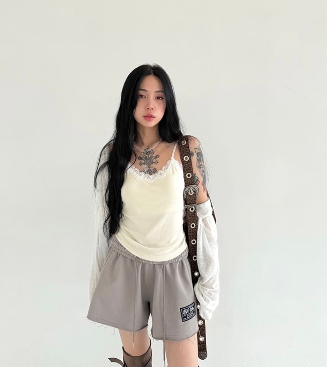 더미스테리어스호텔 레이스 베이직 탑 상품이미지3