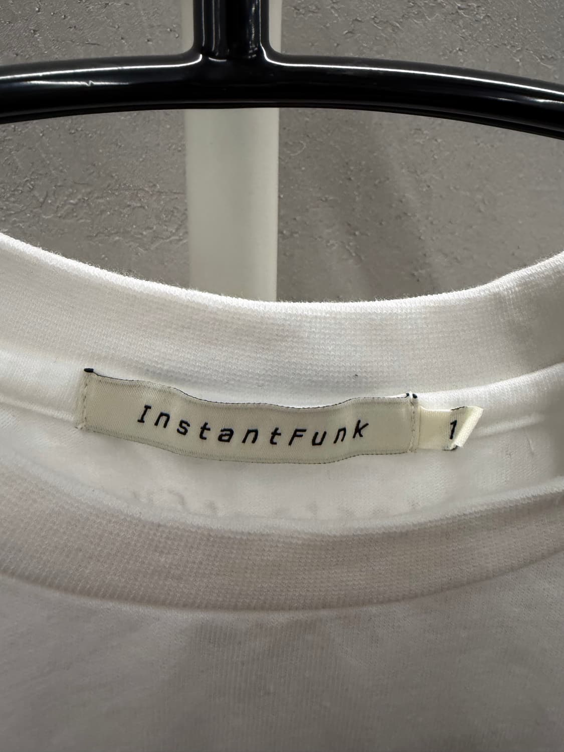 인스턴트펑크(InstantFunk) 로고 그래픽 티셔츠 1 사이즈 상품이미지3