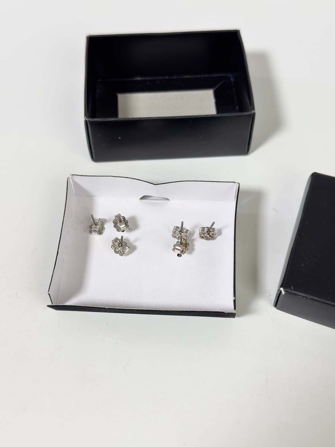 AVON 빈티지 귀걸이 3종 세트 - 봄의 정원 에디션 상품이미지3