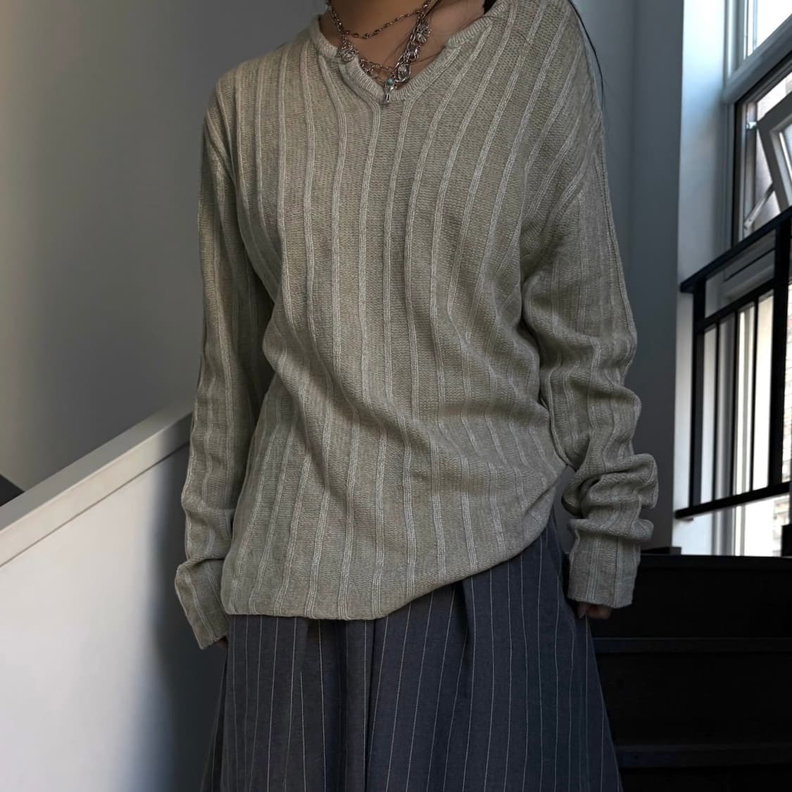 루이스샤브론 스트라이프 짜임 트임넥 긴팔니트 상품이미지3