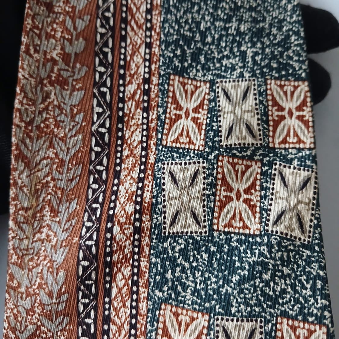 아쿠아스큐텀 실크 브라운 기하 넥타이 9.6cm A+등급 A19308
 상품이미지8