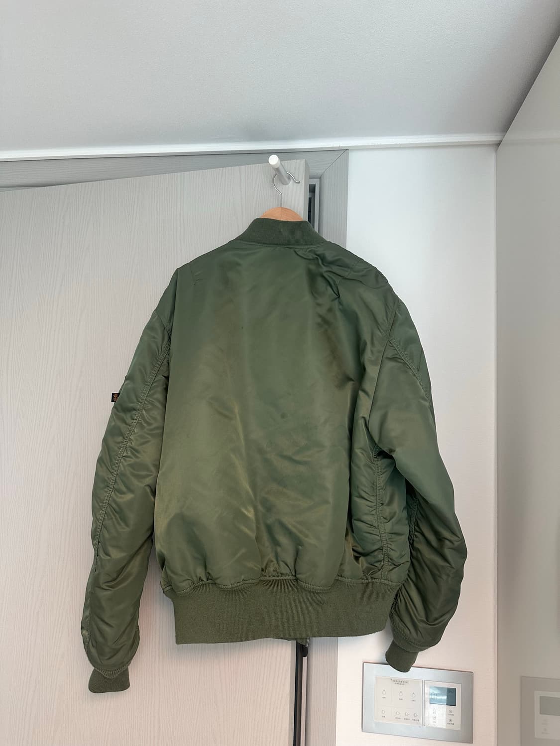 알파인더스트리 MA-1 항공점퍼 XL 세이지 그린 상품이미지4