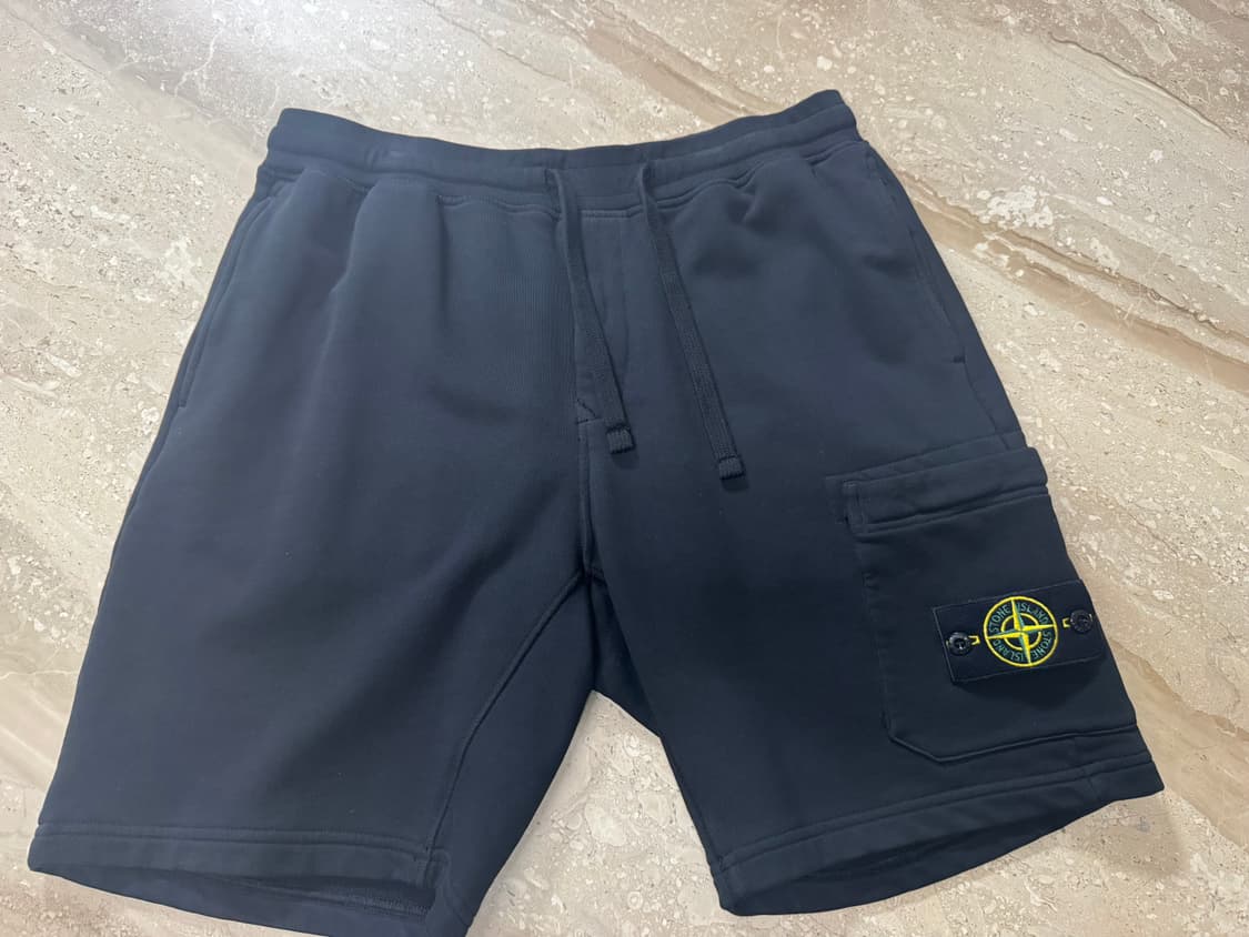 [L] 스톤아일랜드 트레이닝 반바지 블랙. 국내 매장 제품 상품이미지1