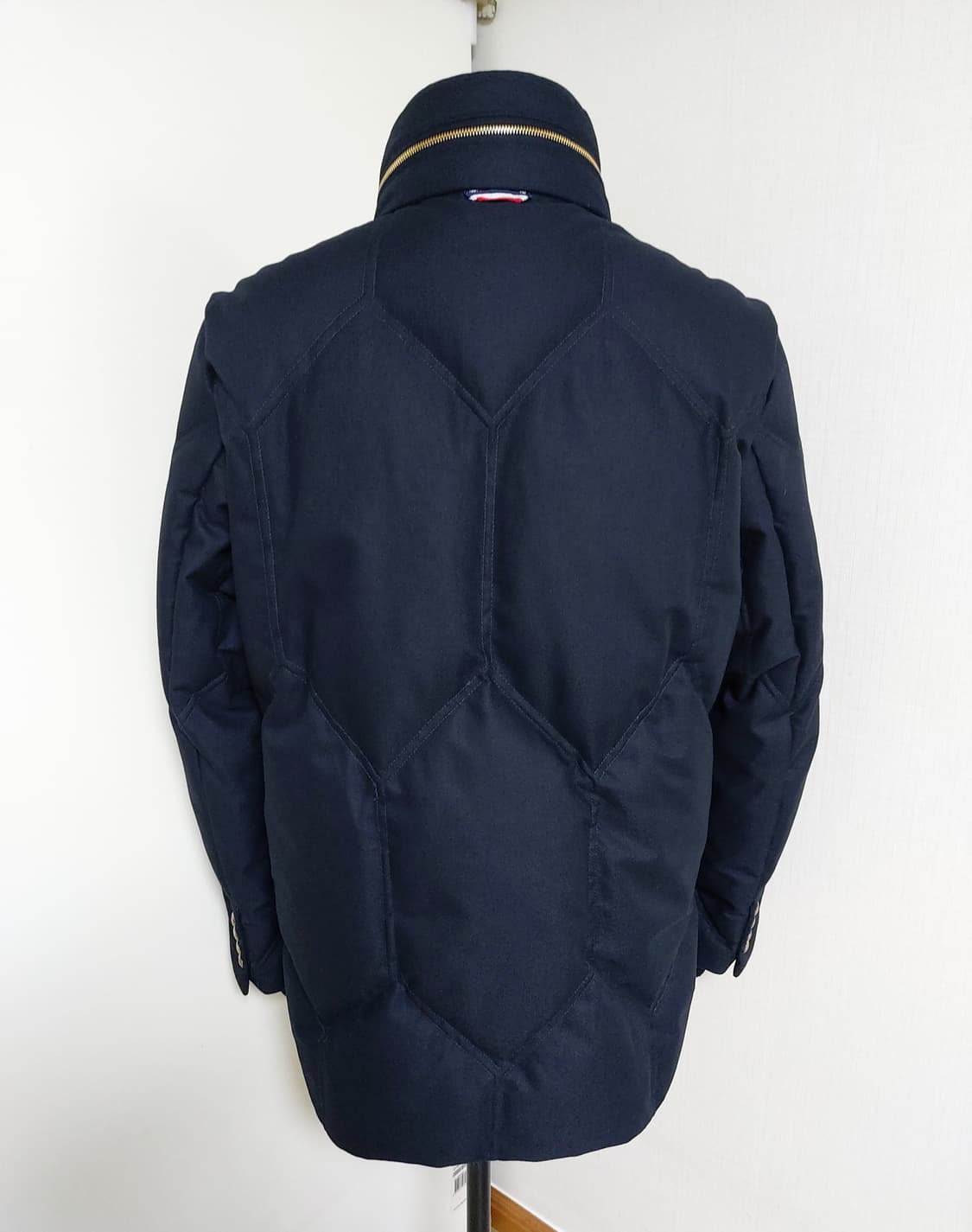 몽클레어 감마블루 금장 남성 퀼팅 구스다운 패딩 자켓 (2사이즈) 상품이미지3