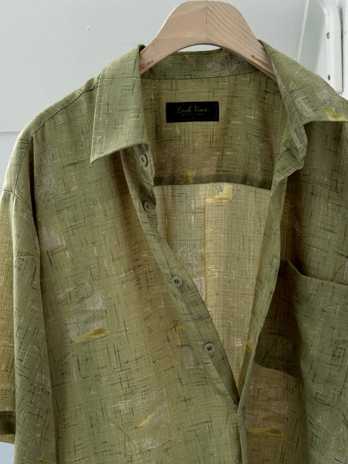 Sheer fabric design pattern H/S shirt 상품이미지3
