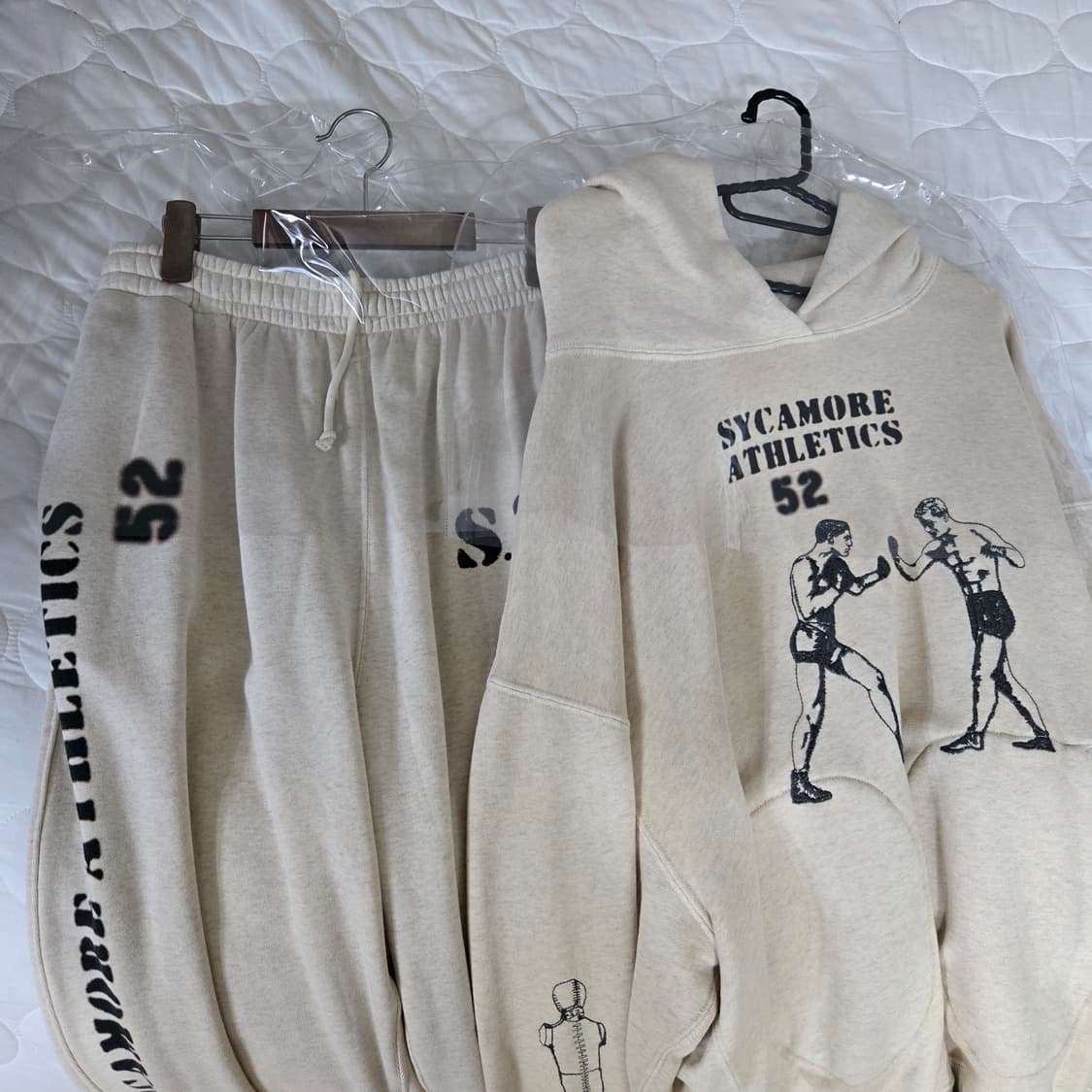 [1회 착용]사무엘 젤리그 트랙 셋업 (XL, L) 상품이미지1