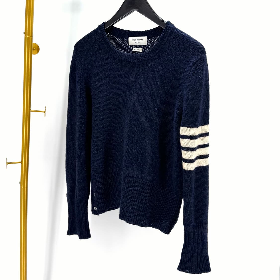 [3사이즈] 톰브라운 사선완장 크루넥 울 니트 네이비 (MKA317A) 상품이미지2