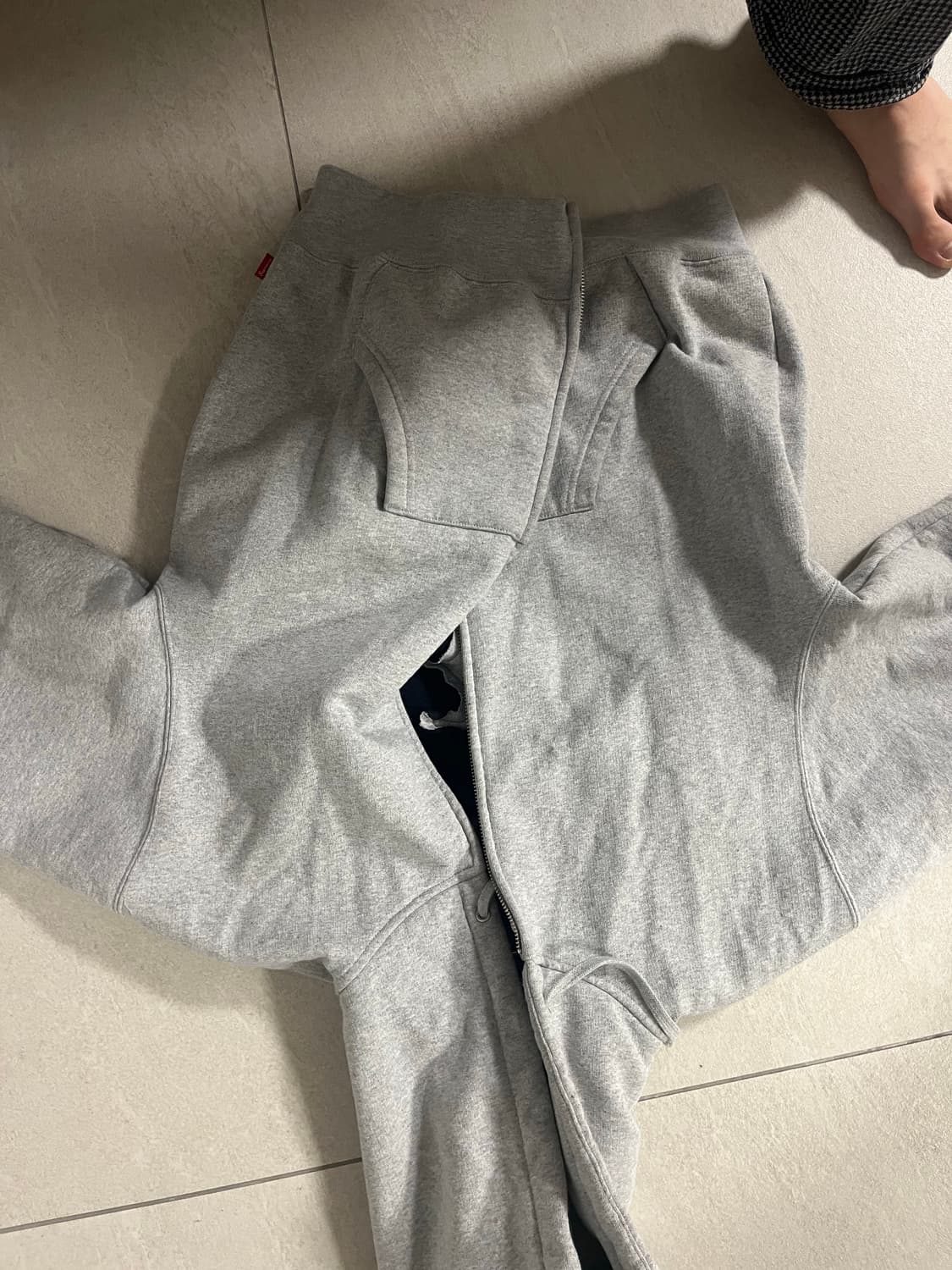 슈프림 25ss 후드집업 s size 상품이미지3