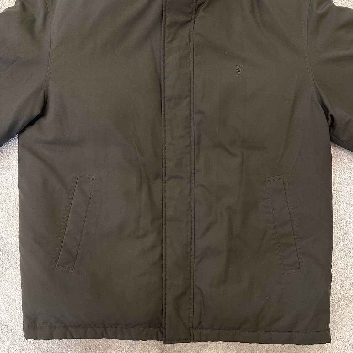 입생로랑 스몰 로고 다운 패딩 상품이미지6