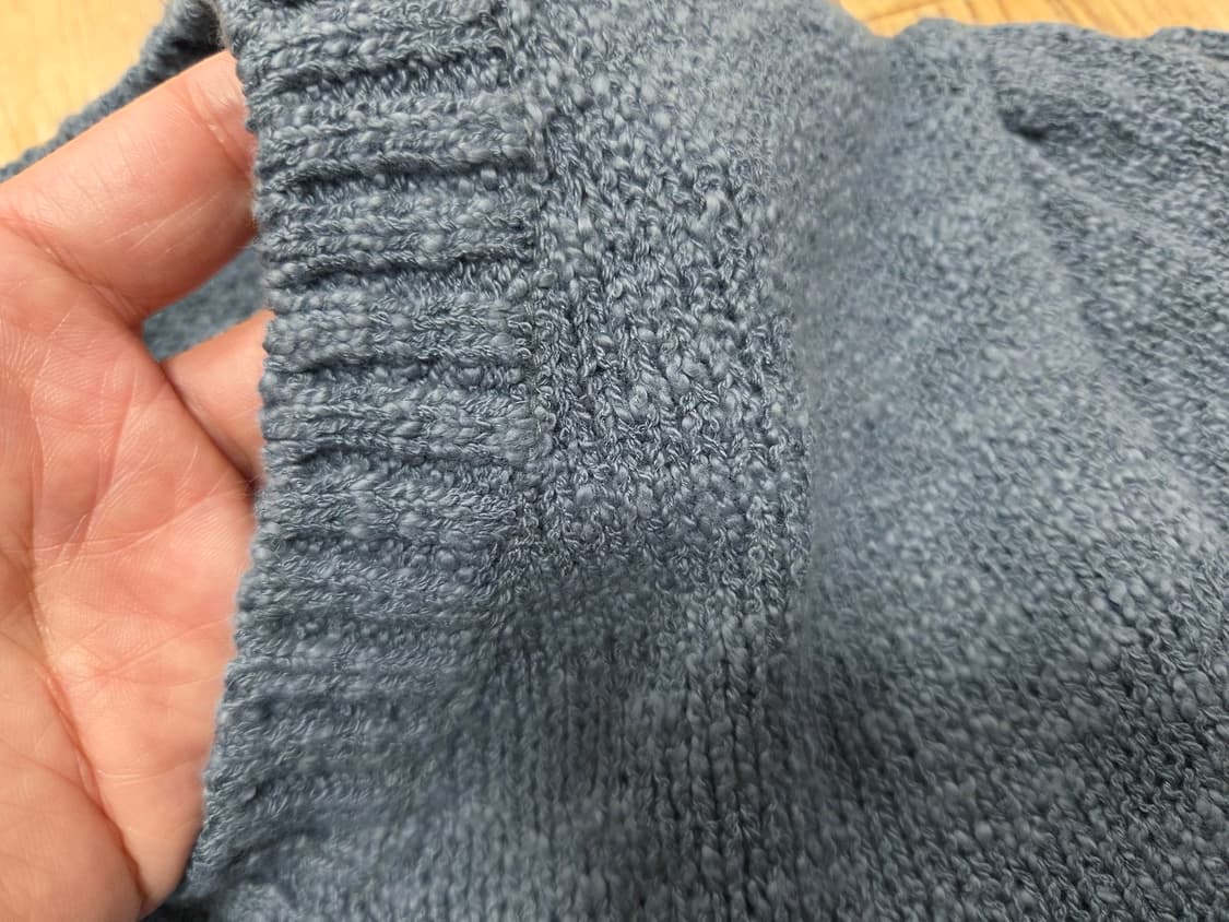 우이(ouie) V넥 퍼프소매 니트 프리사이즈 새상품 상품이미지7