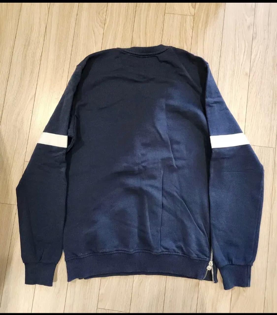 하이드로겐 맨투맨 판매합니다 상품이미지2