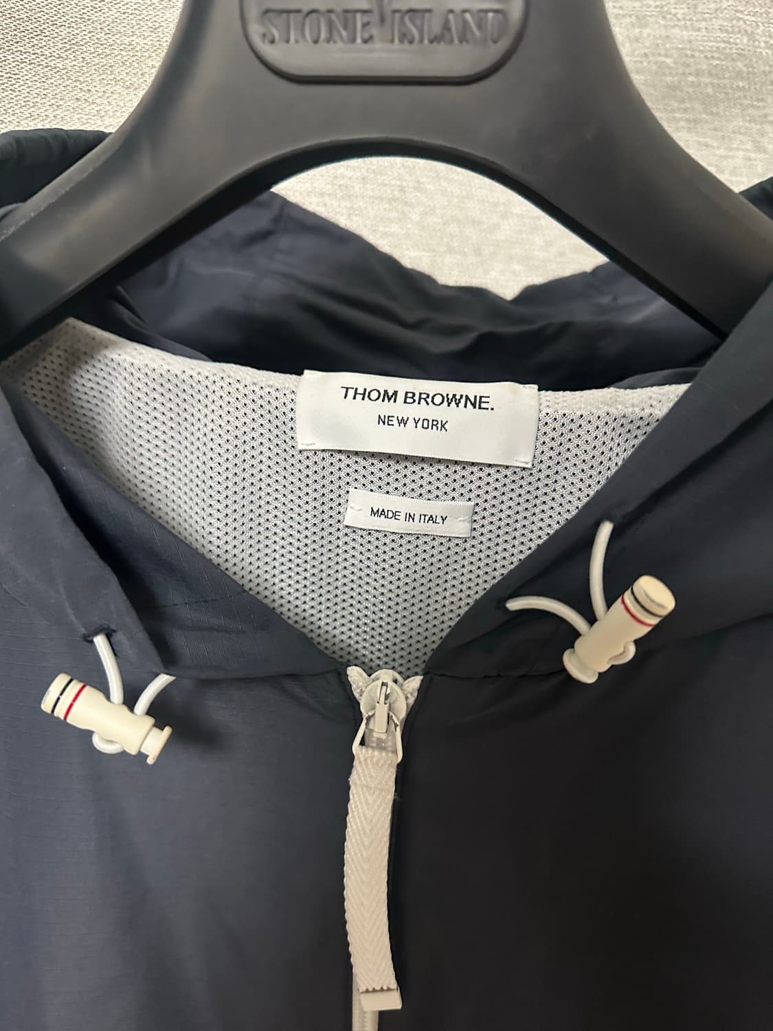 톰브라운 립스탑 4선 매쉬 바람막이 (5) 상품이미지5