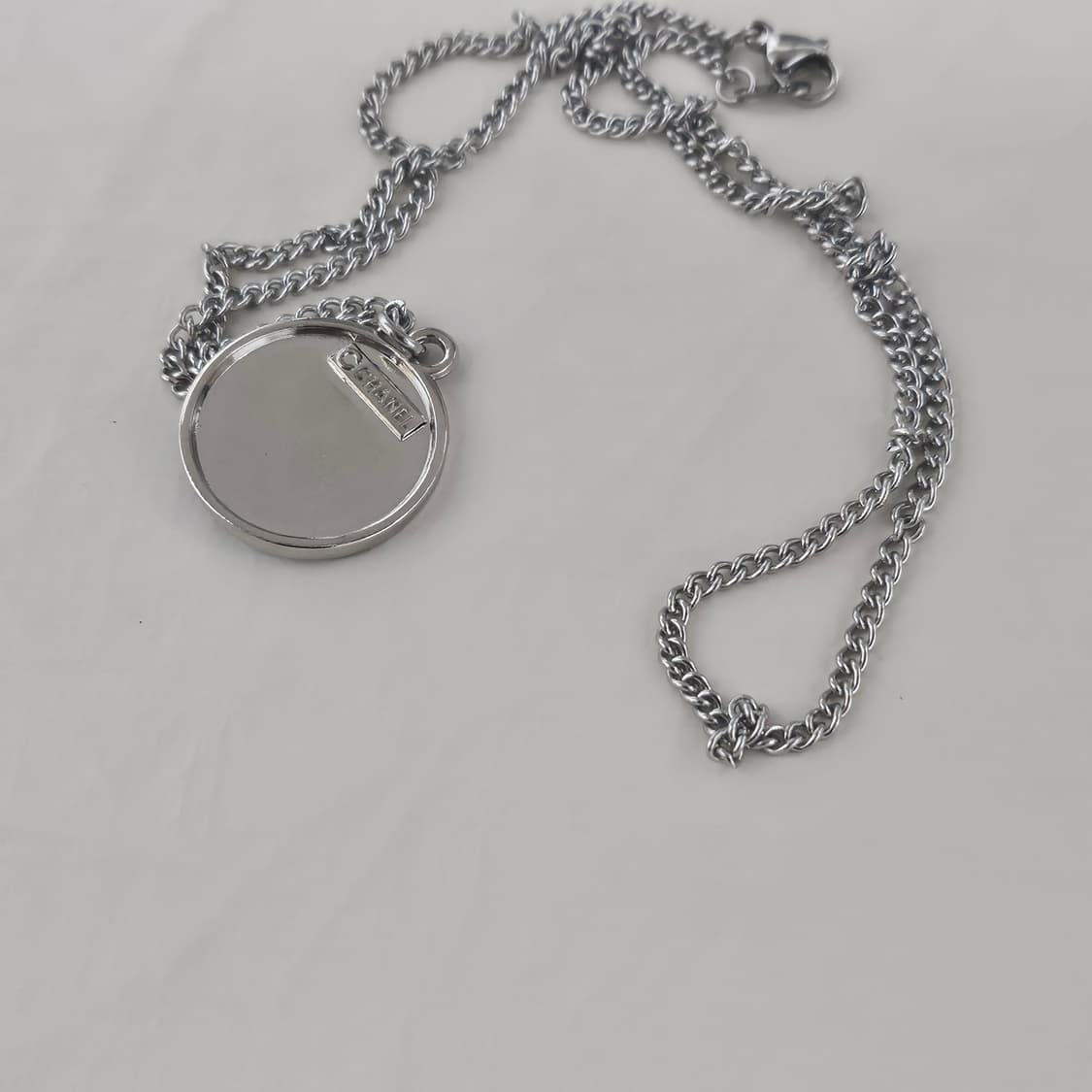 샤넬 블랙코인 빈티지 업사이클링 목걸이 상품이미지3