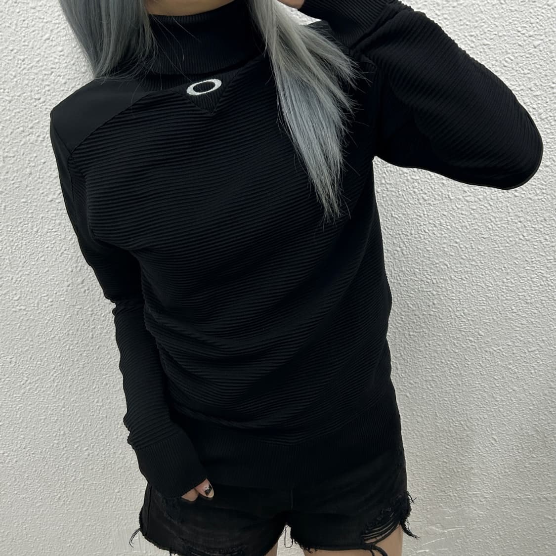 오클리 블랙 플리츠 폴라 슬리브 M 상품이미지1