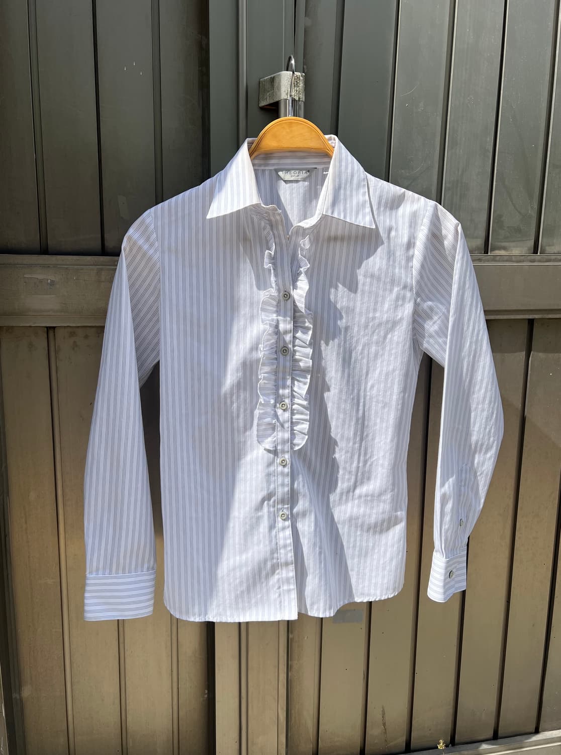 Pinstripe Ruffle Shirt 상품이미지2